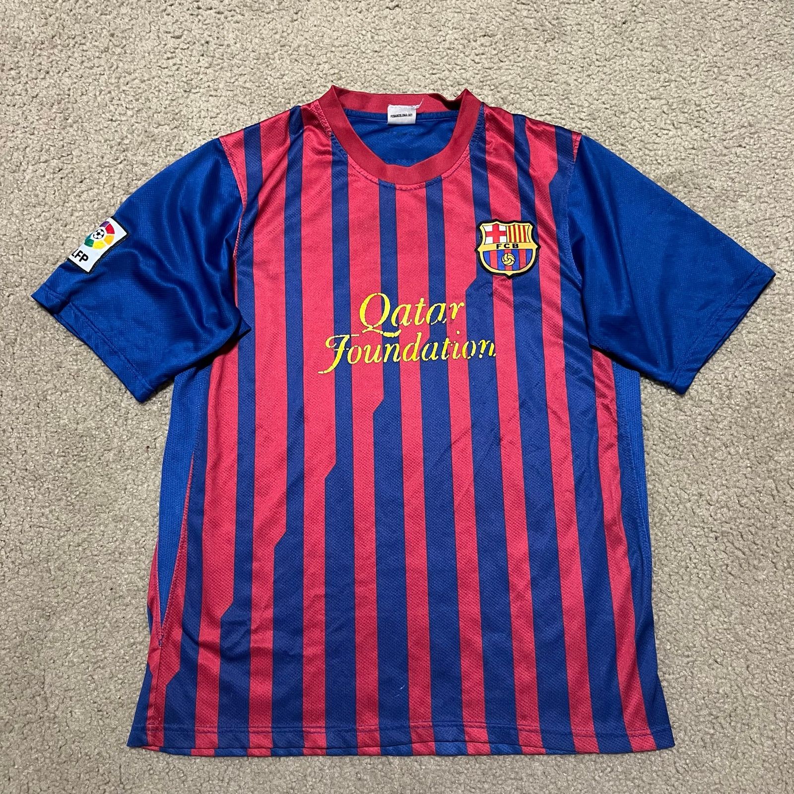 Other FC Barcelona Embroidered Logo David Villa Jersey Medium Size US M / EU 48-50 / 2 - 1 Thumbnail