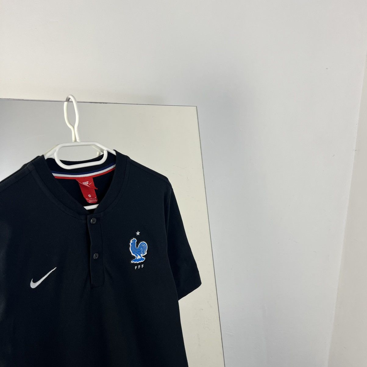 Nike Vintage Nike France 1/4 Button Up Soccer T-Shirt Size US M / EU 48-50 / 2 - 2 Thumbnail