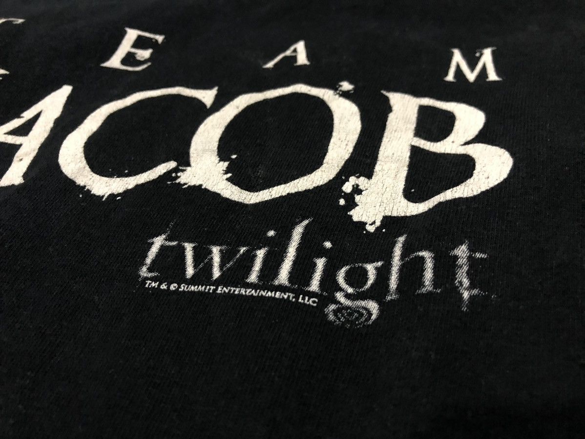 Vintage Vintage 00s The Twilight Saga Team Jacob Movie Tshirt Size US M / EU 48-50 / 2 - 3 Thumbnail