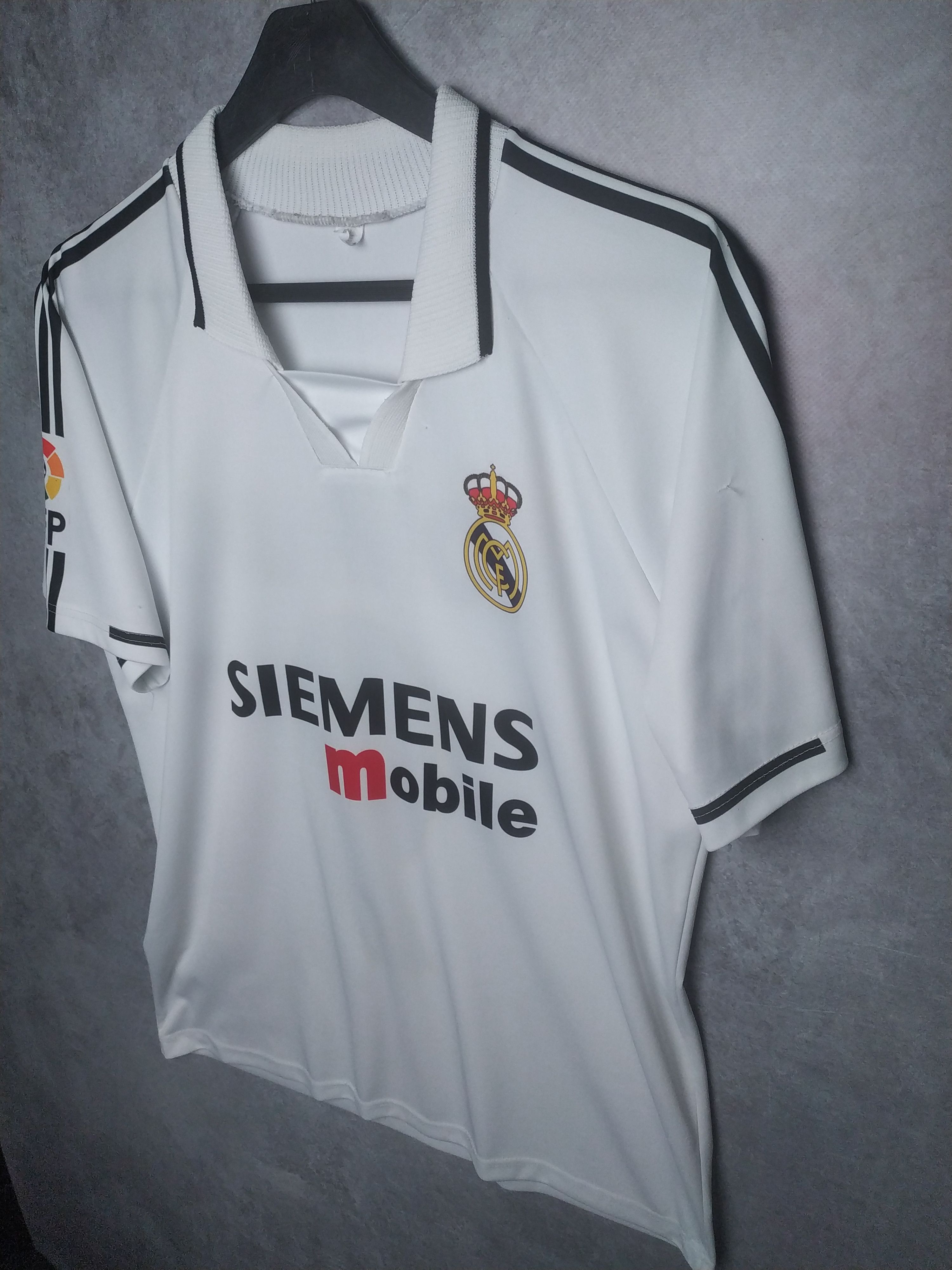 Vintage Ronaldo 9 Real Madrid vintage football soccer jersey Size US S / EU 44-46 / 1 - 7 Thumbnail
