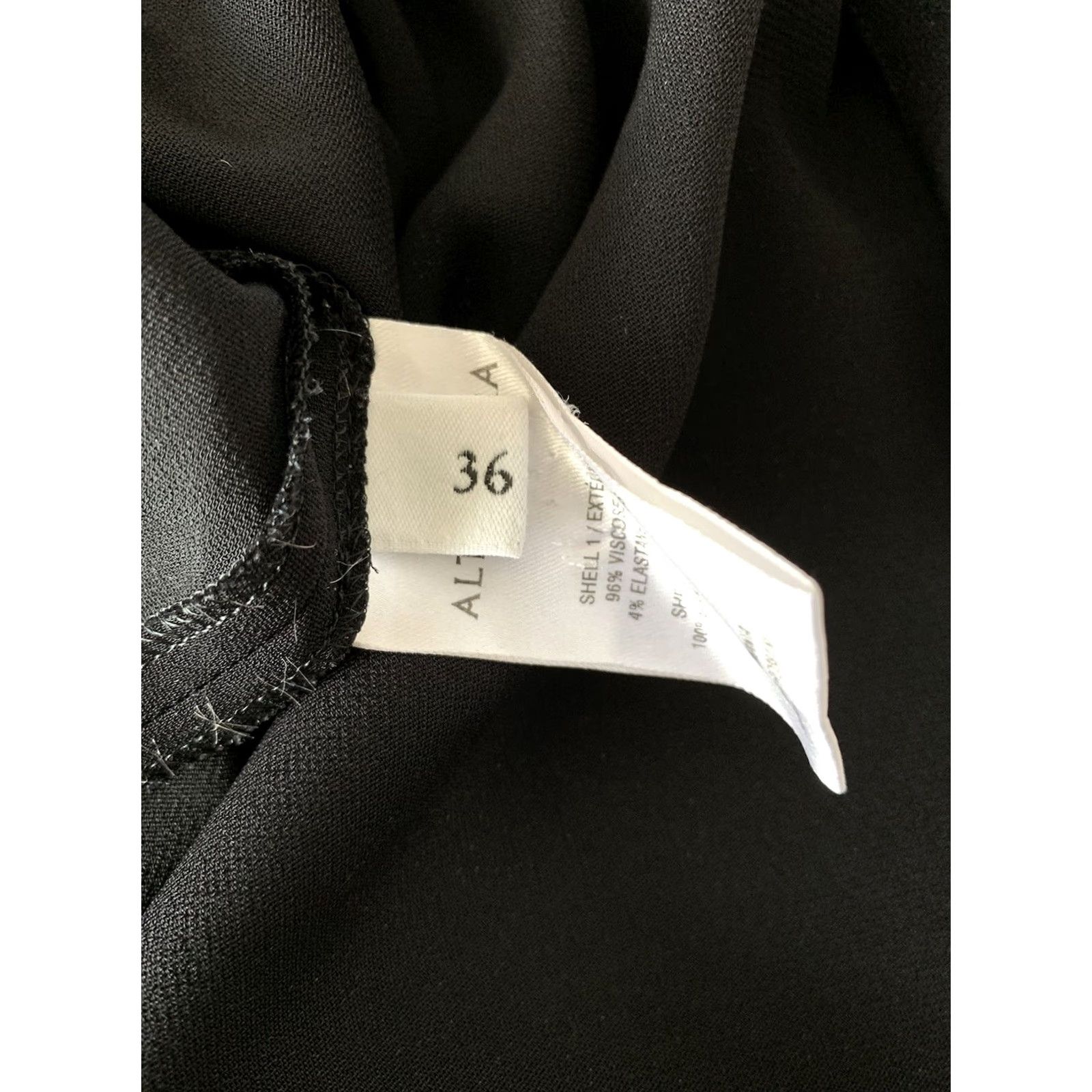 Altuzarra Altuzarra Hestia Knit Merino Viscose Front Button Shift Dress Black Midi 36 Women's Cap Sleeve Button Neck Round Vintage? Size XS / US 0-2 / IT 36-38 - 5 Thumbnail