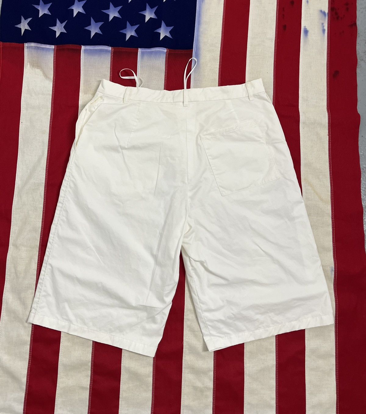 Jil Sander Jil Sander White Tailored Shorts - Minimalist Bermuda Shorts Size US 42 / EU 58 - 2 Thumbnail