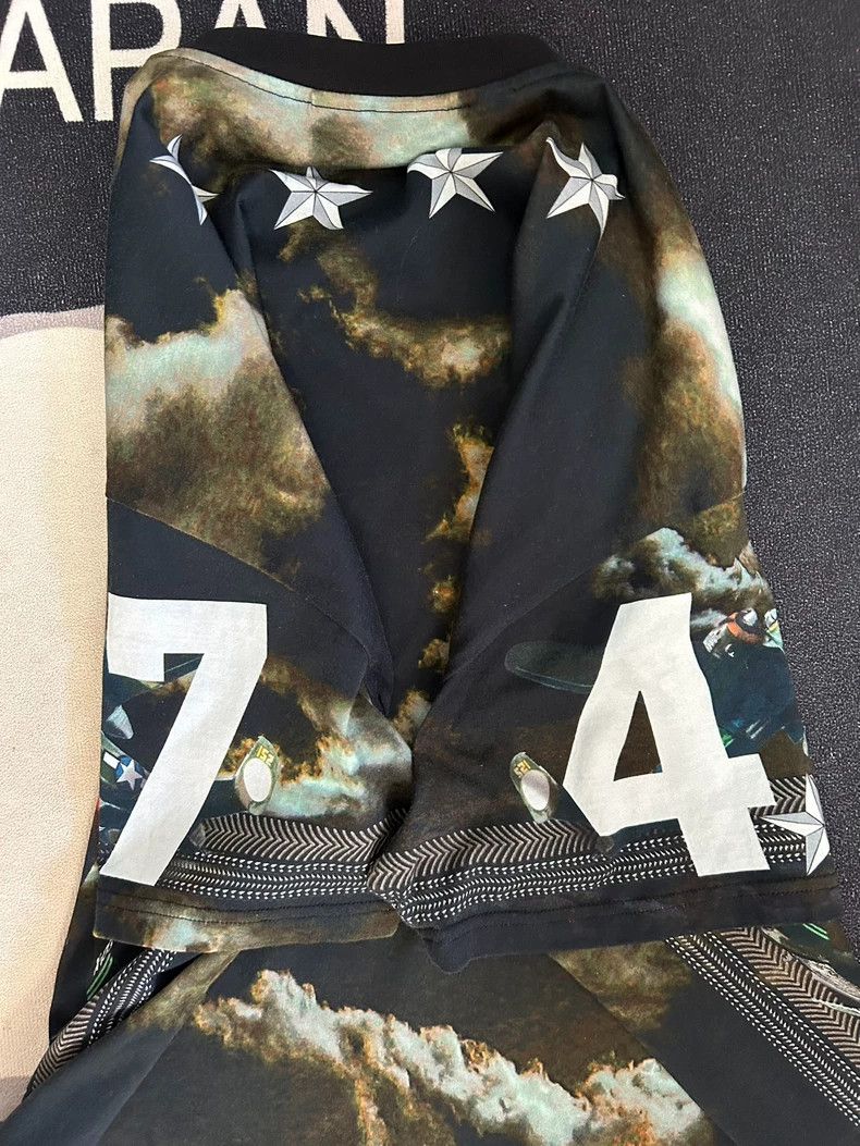 Givenchy Givenchy Short-sleeved T-shirt, runway style with the most Size US S / EU 44-46 / 1 - 6 Thumbnail