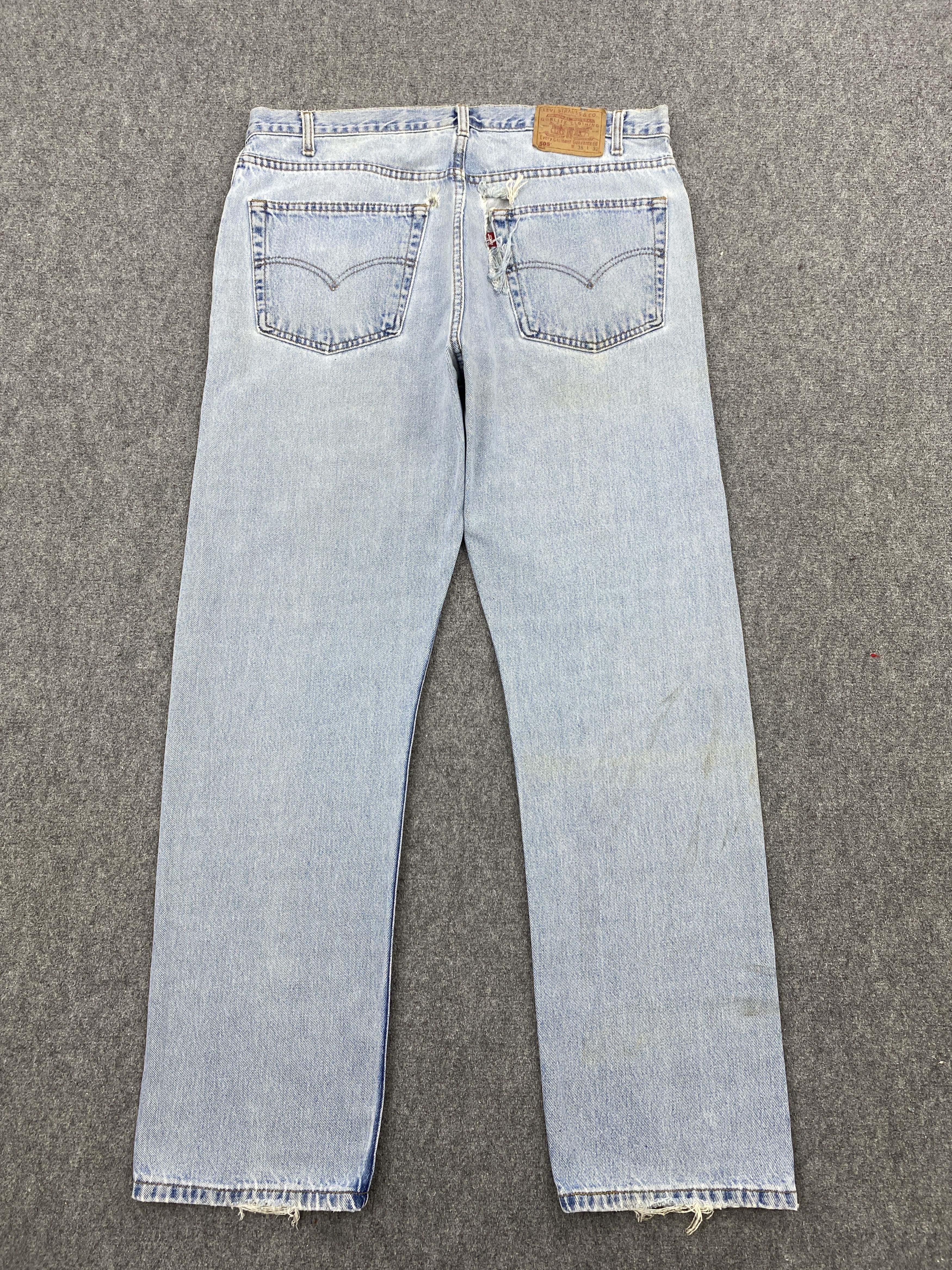 Levi's × Vintage Light Washed Vintage 90s Levi's 505 Denim Jeans Size US 37 - 3 Thumbnail