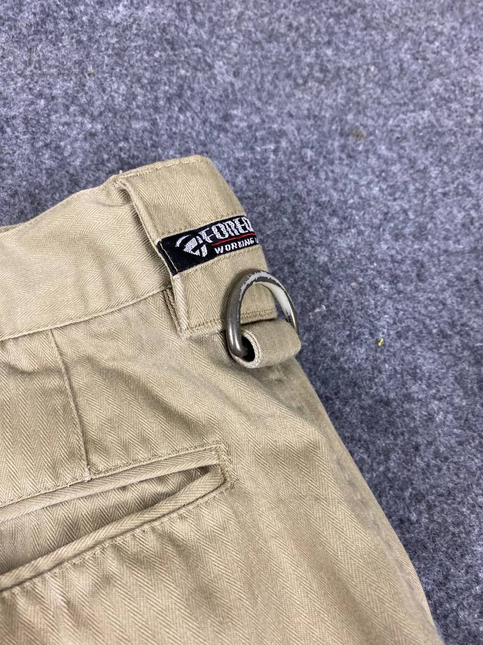 Japanese Brand japanese brands cargo pants herringbone twill design Size US 33 - 4 Thumbnail
