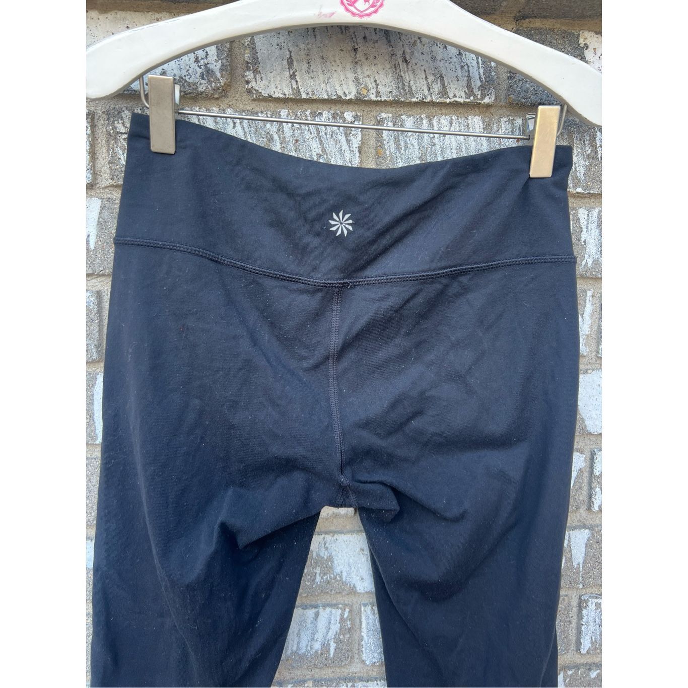 Athleta Athleta Black Cropped Leggings Woman’s Size Small- FLAWED-Bally Size 26" / US 2 / IT 38 - 8 Thumbnail