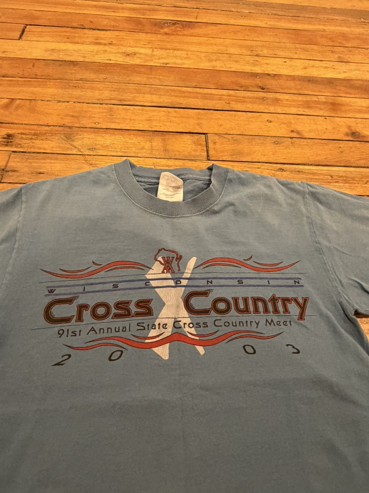 Vintage Vintage sunfaded 2003 Wisconsin cross country blue tee Size US S / EU 44-46 / 1 - 1 Thumbnail