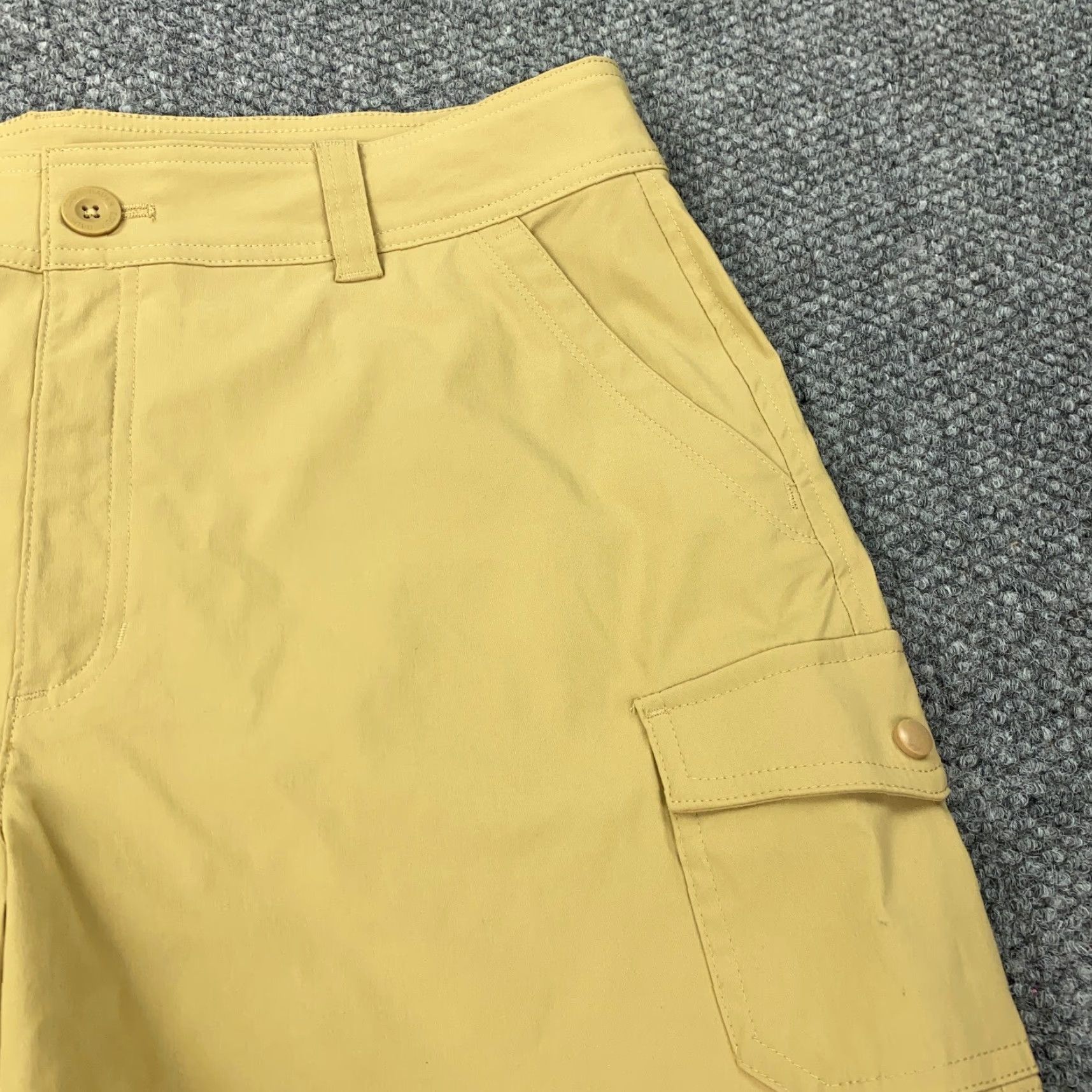 Eddie Bauer VINTAGE Eddie Bauer Cargo Shorts Women’s Size 14 Khaki High-Rise Stretch Casual Size 36" / US 14 / IT 50 - 3 Thumbnail