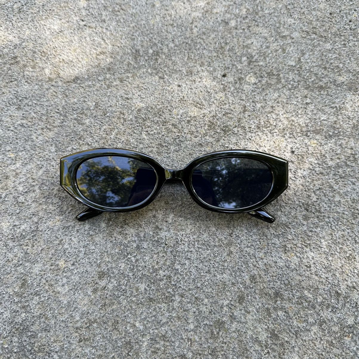 Other SUNGLASSES BRAND NEW CLASSIC RETRO VINTAGE KD6948-01 Size ONE SIZE - 1 Thumbnail