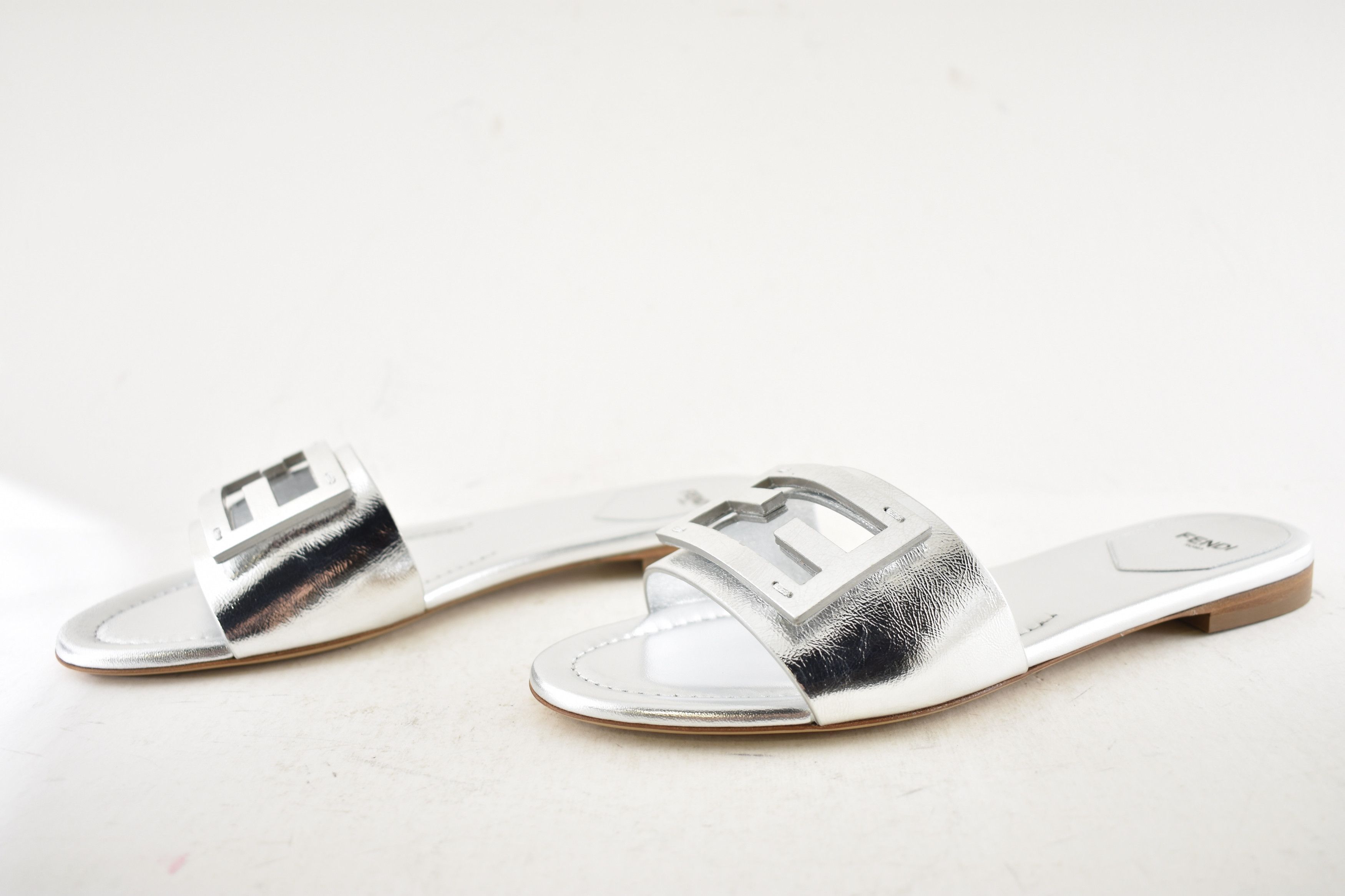 Fendi Fendi Baguette Leather FF Logo Slide Flat Flop Sandal 39 Size US 9 / IT 39 - 14 Thumbnail