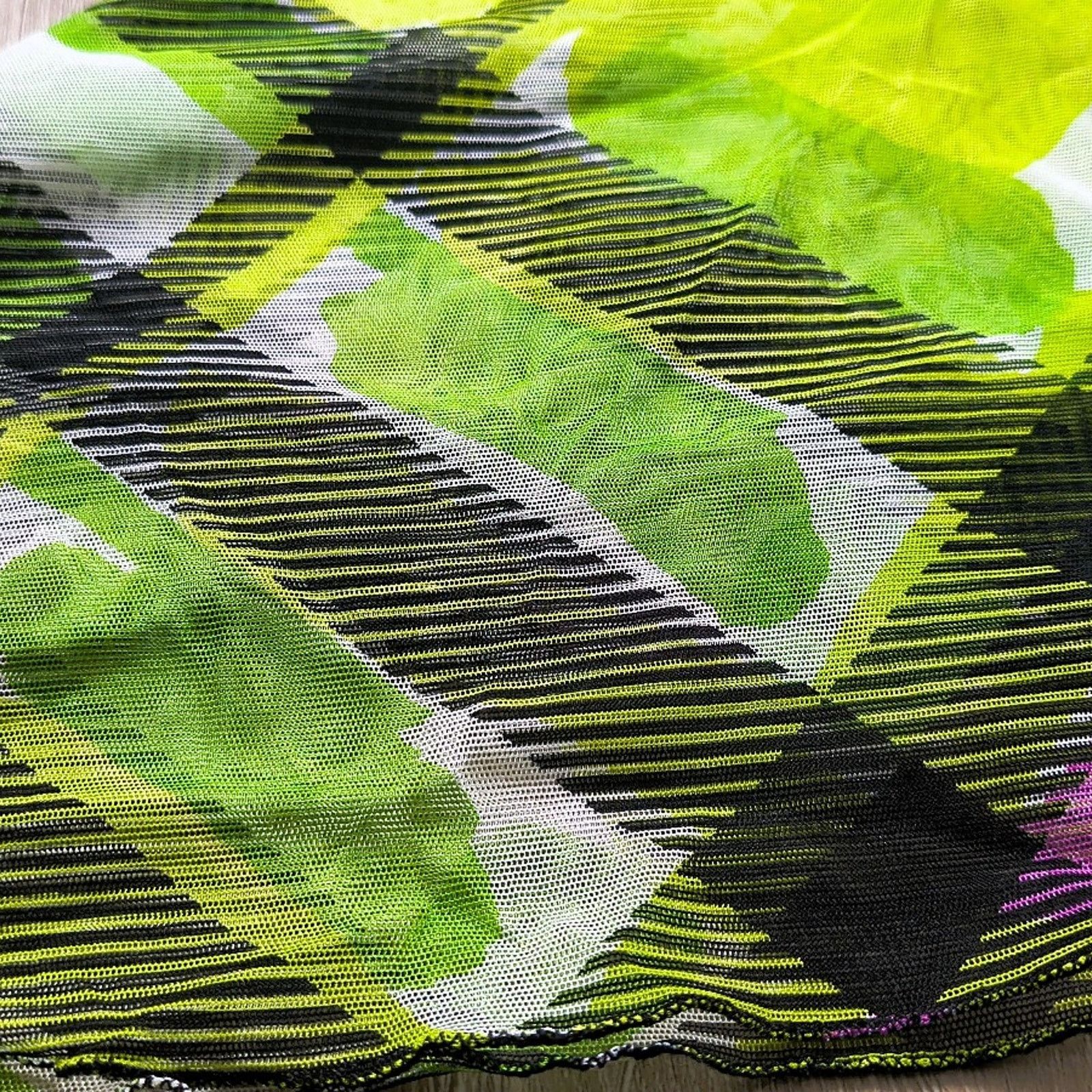 Burberry Burberry Green/Purple Artistic Design Handkerchief Scarf Size ONE SIZE - 5 Thumbnail