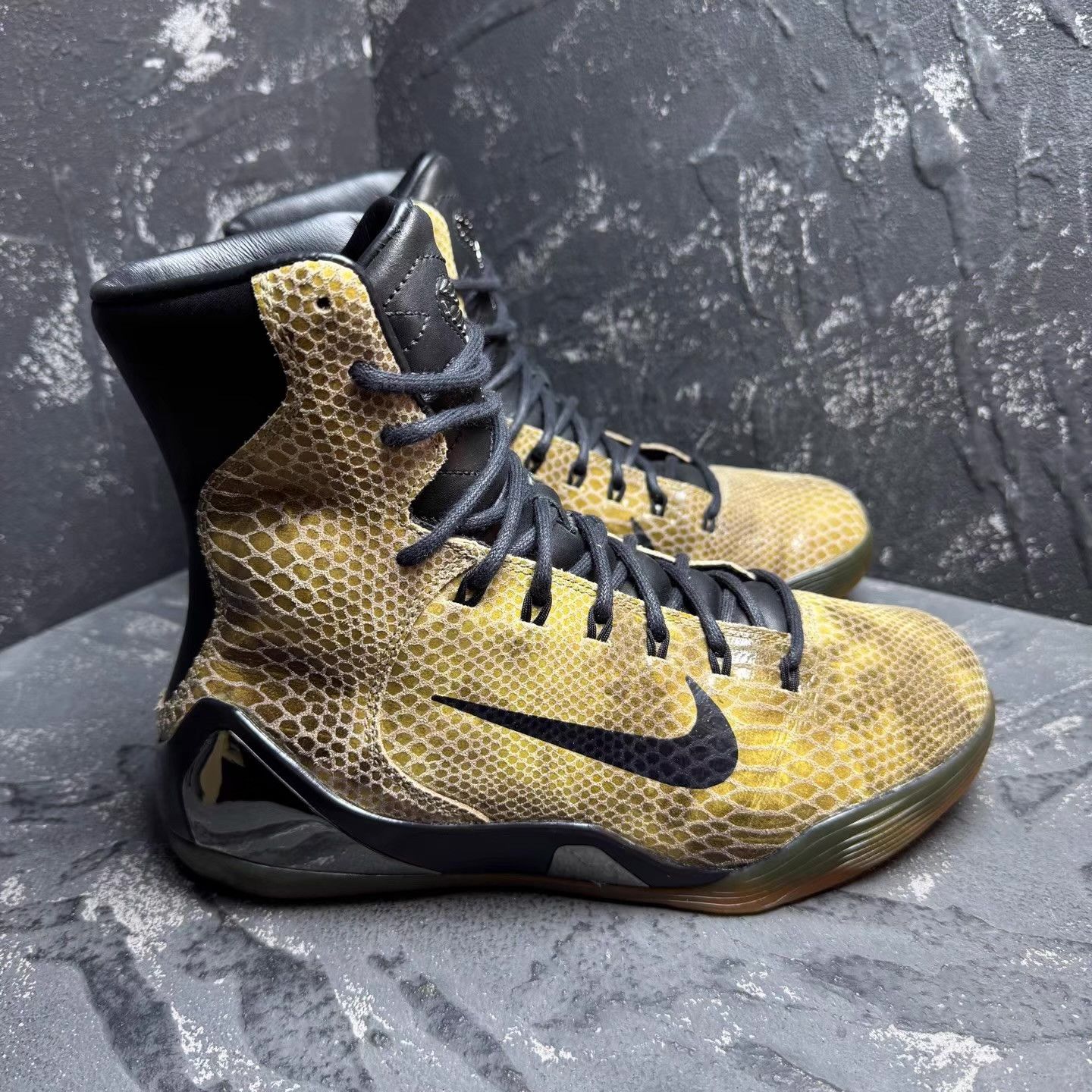 Nike Nike Kobe 9 High Elite Snake Skin EXT Q10 Size US 8 / EU 41 - 6 Thumbnail