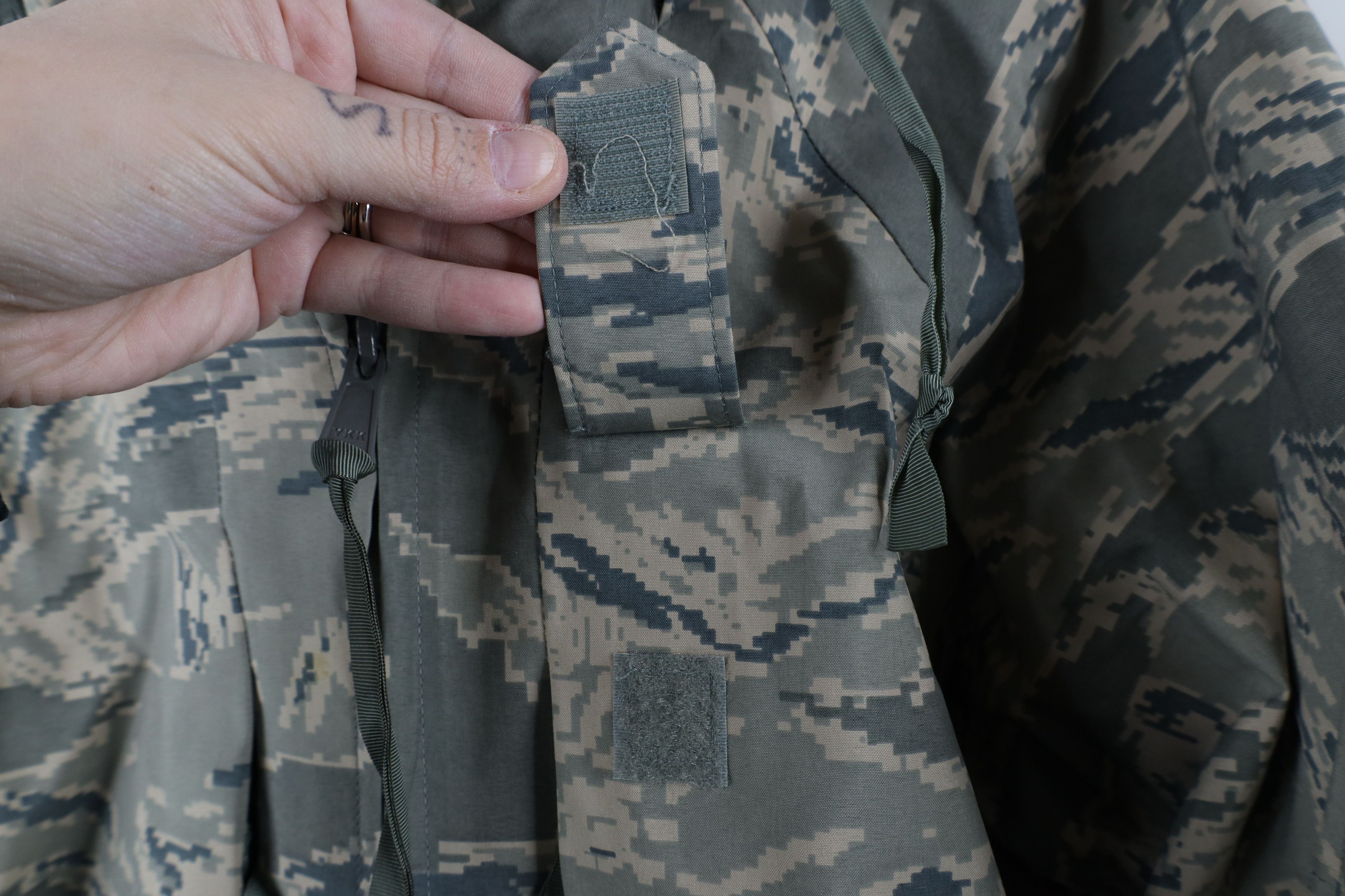 Vintage Vintage US Military Waterproof Stripe Camouflage Jacket Size US M / EU 48-50 / 2 - 6 Thumbnail