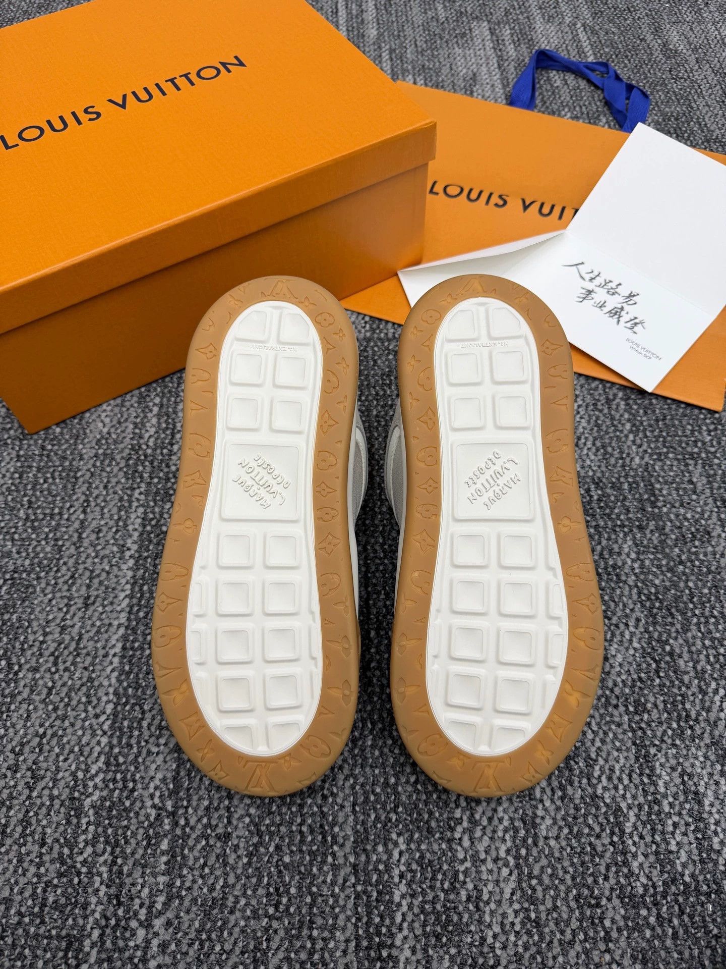 Louis Vuitton Louis Vuitton Tilted Suede Calfskin Sneaker 42 New Size US 9 / EU 42 - 7 Thumbnail