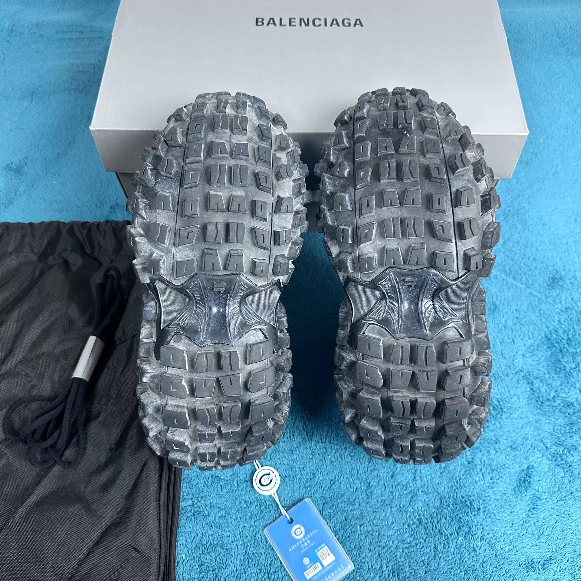 Balenciaga Balenciaga Distressed Tire Sole Sneakers Black 38 Size US 7.5 / IT 37.5 - 5 Thumbnail