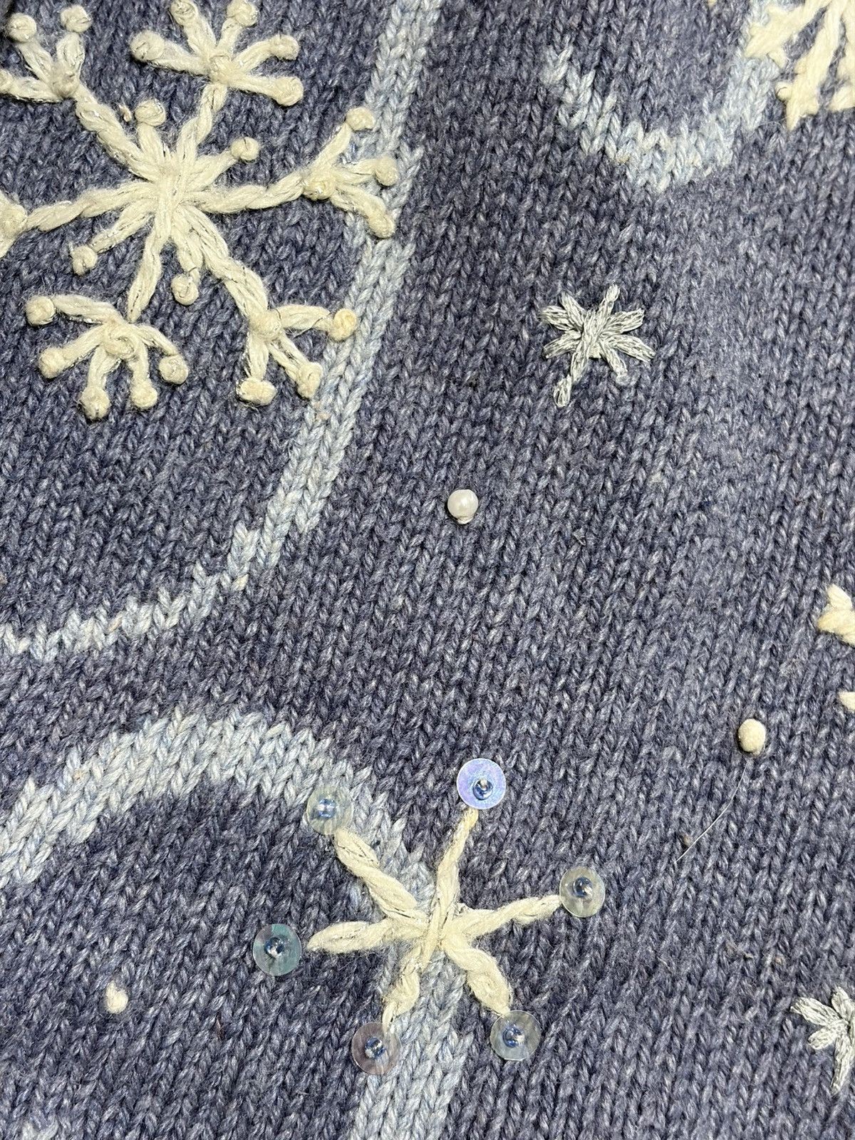 Croft & Barrow Croft & Barrow Sweater Snowflake Holiday Beaded Zip Cardigan Size L / US 10 / IT 46 - 2 Thumbnail