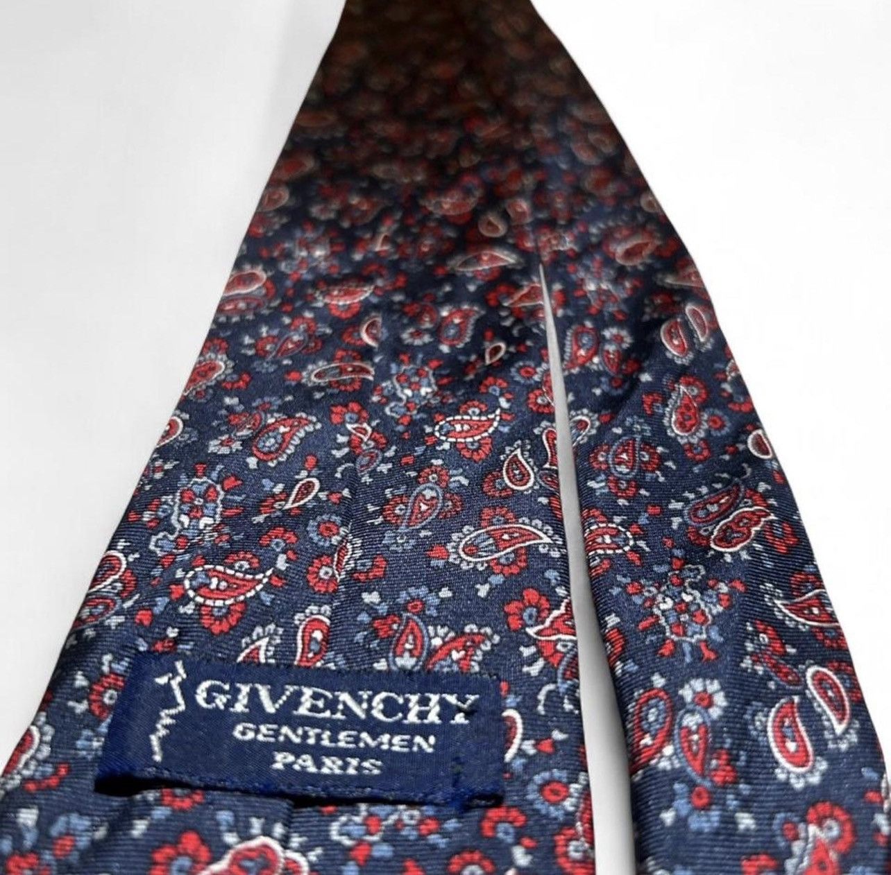 Givenchy 🔥Free Shipping Givenchy Tie🔥 Size ONE SIZE - 5 Thumbnail