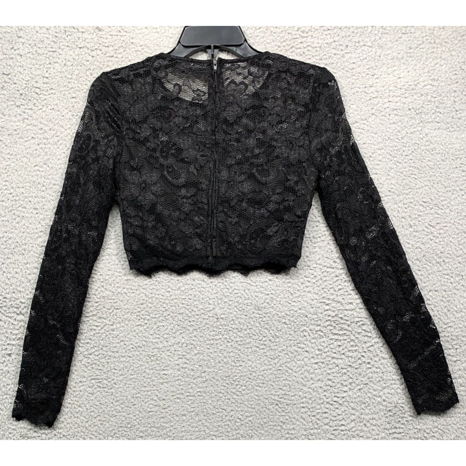 Vintage B Smart Misses Cropped Lace Top Size 3 Black Lined Zipper Hand Wash Stretch Blouse Tee Shirt Cropped Lace Top Black Zipper Womens Girls Teens N/A Size XS / US 0-2 / IT 36-38 - 7 Thumbnail