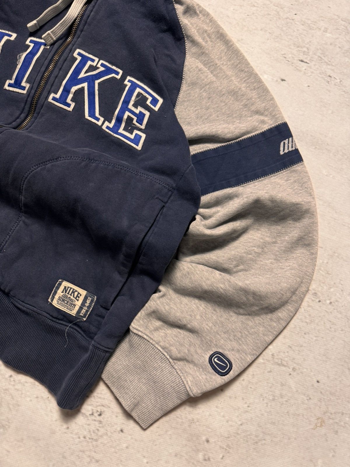 Nike × Vintage NIKE VINTAGE CENTER LOGO OVERSIZE BOXY ZIP HOODIE Size US S / EU 44-46 / 1 - 3 Thumbnail