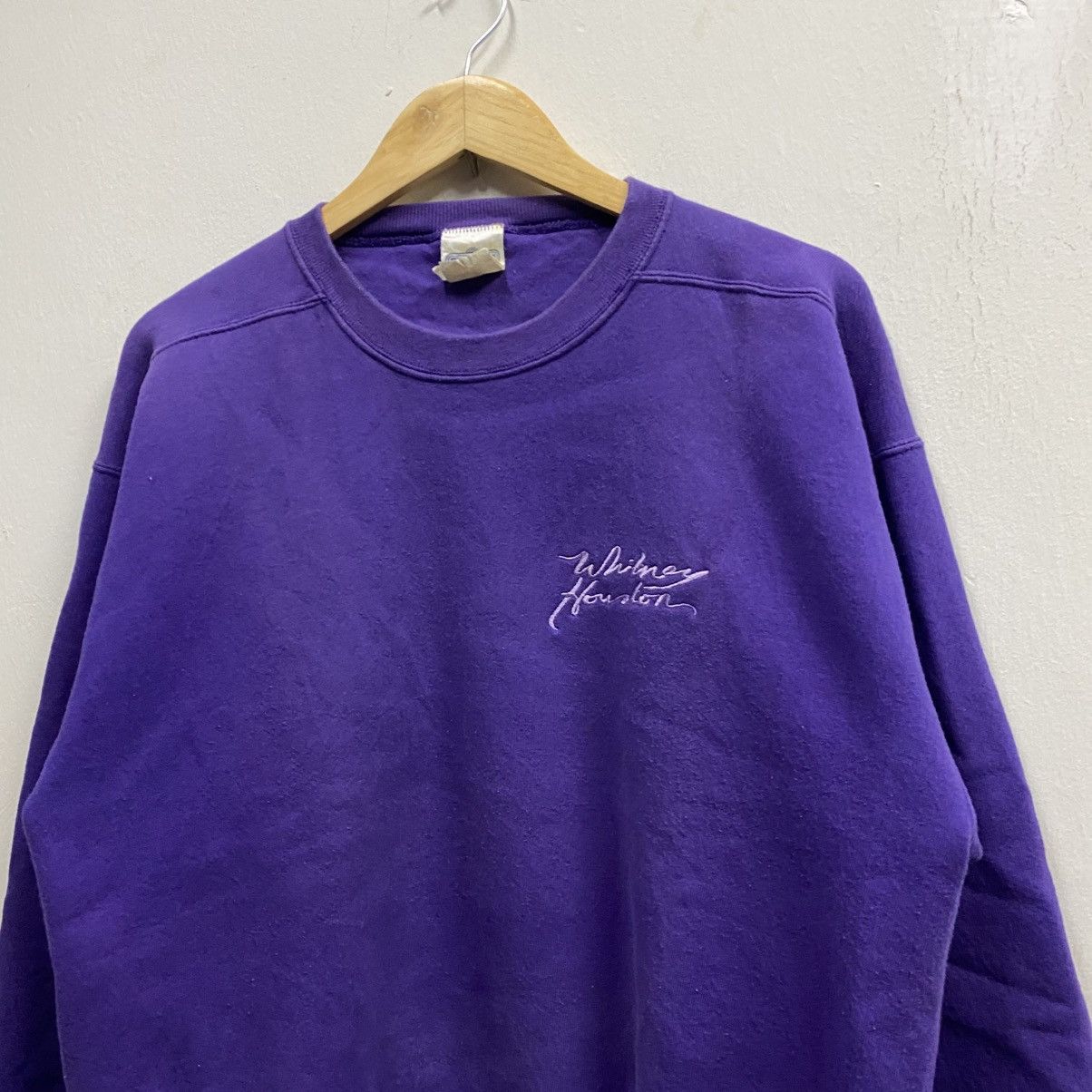 Rap Tees vintage 90s purple Whitney Houston Name crewneck sweatshirt Size US L / EU 52-54 / 3 - 3 Thumbnail