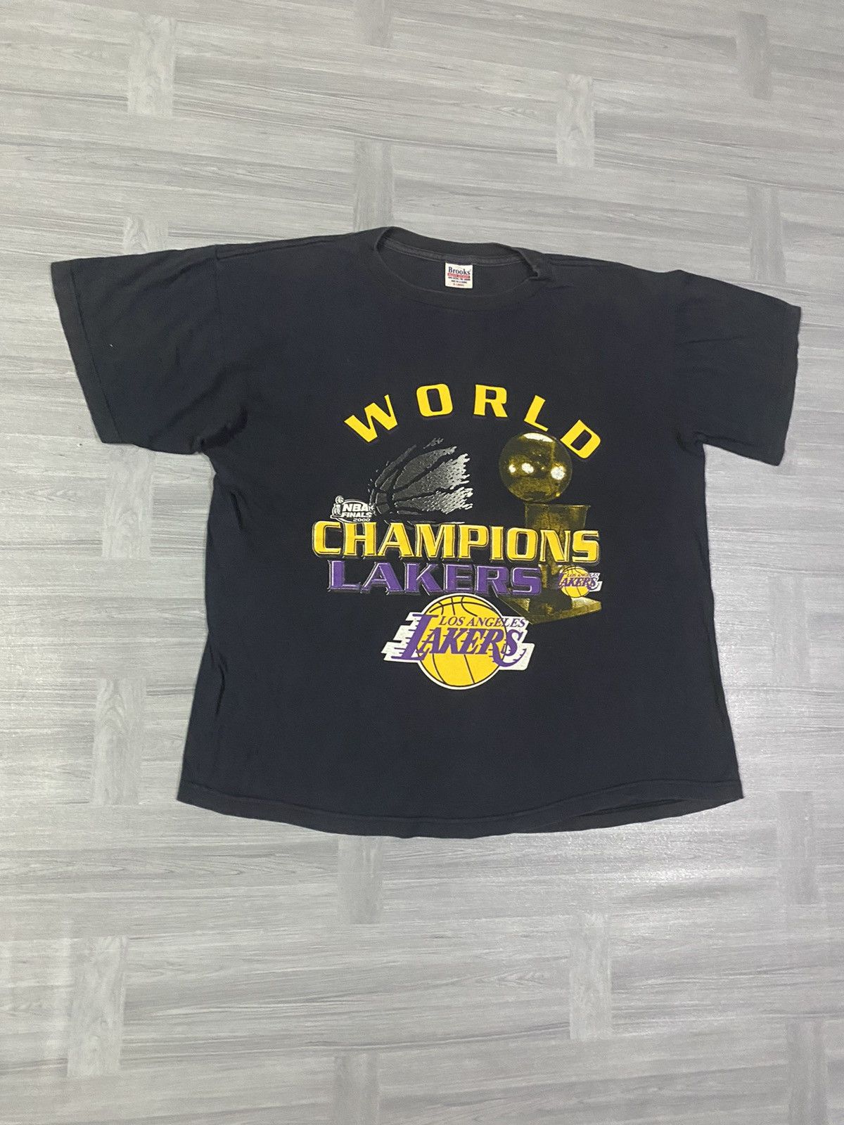 NBA Vintage Lakers Champions T-Shirt NBA Finals 2000's Kobe Size US XL / EU 56 / 4 - 3 Thumbnail