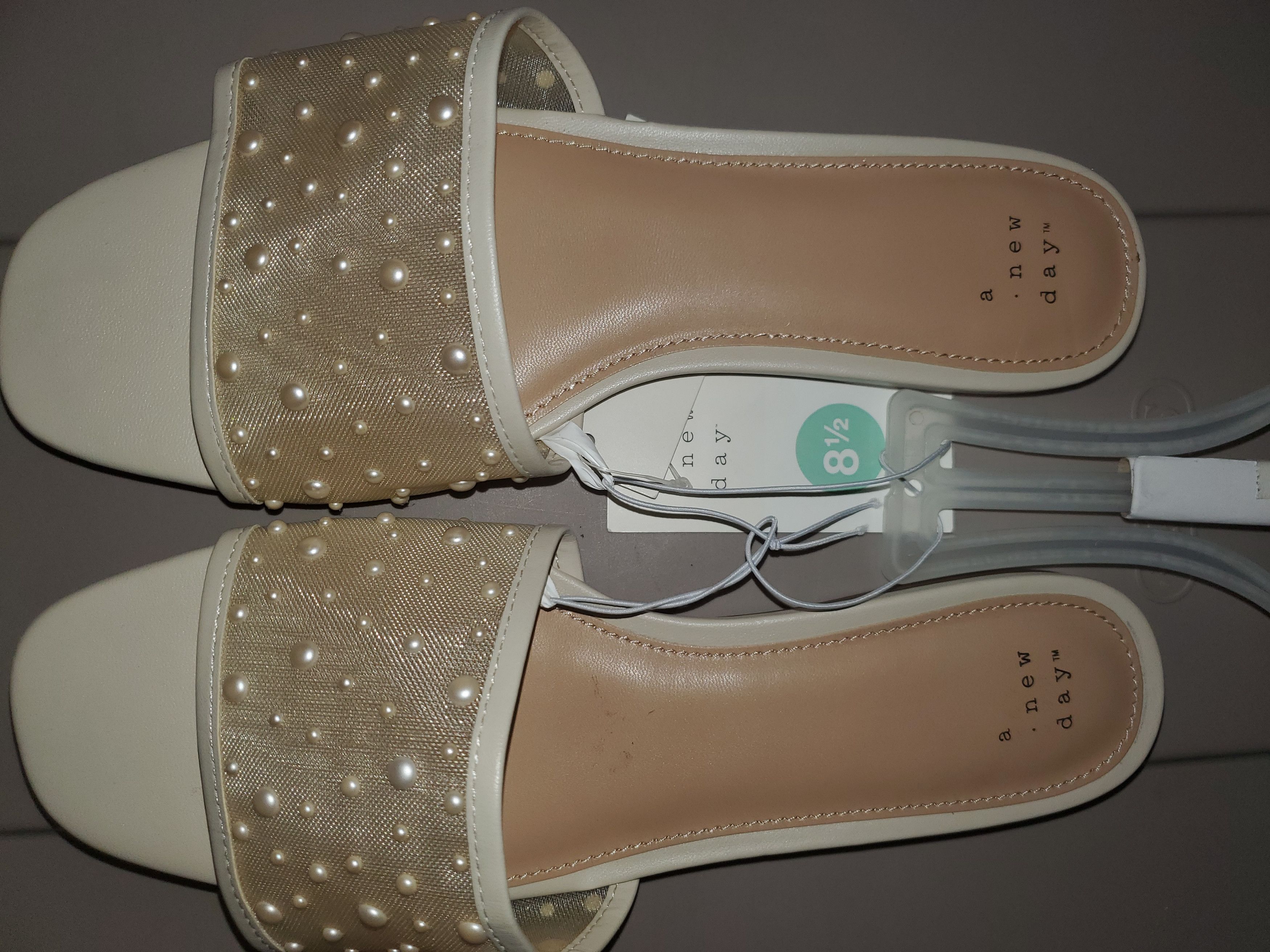 Other *NWT* Cream mesh + pearl embellished sandals (size 8.5) Size US 8.5 / IT 38.5 - 4 Thumbnail