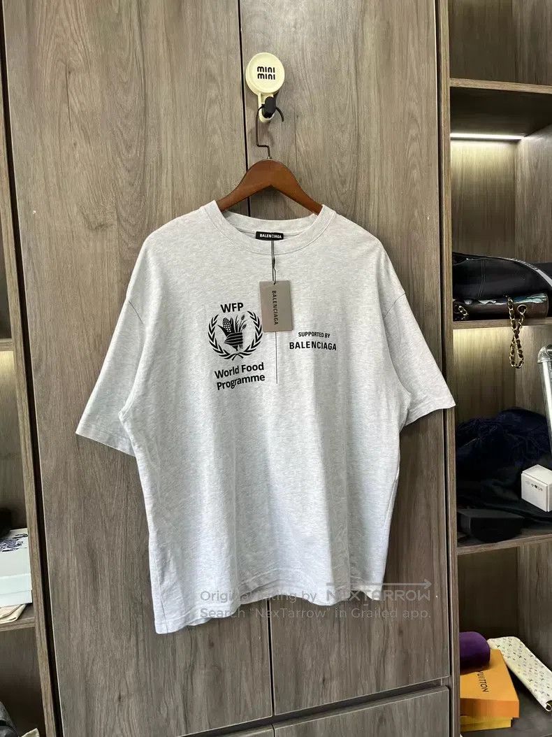 Balenciaga Balenciaga Food Grey Short Sleeve Size US L / EU 52-54 / 3 - 8 Thumbnail