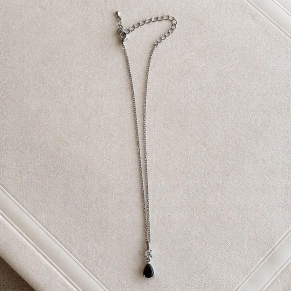 Other Beautiful tear drop necklace Size ONE SIZE - 7 Thumbnail