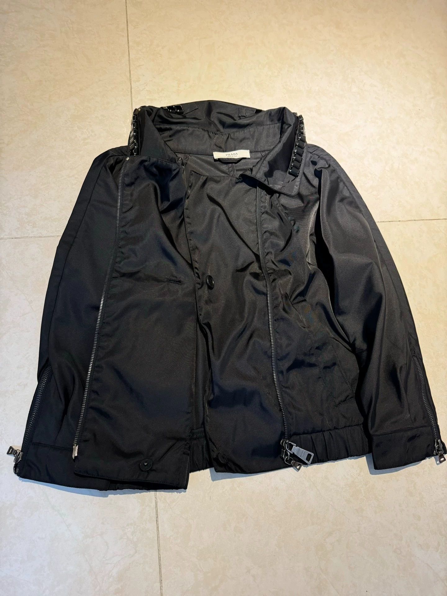 Prada Prada Color Block RIRI Zip Black Short Wide 40 Jacket Size S / US 4 / IT 40 - 3 Thumbnail
