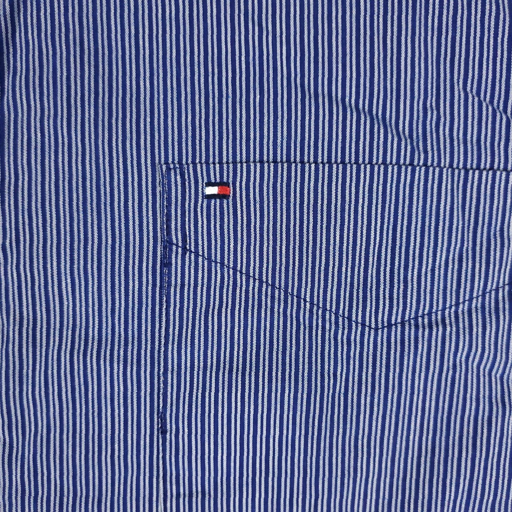 Tommy Hilfiger Tommy Hilfiger Blue Striped Button-Up Shirt Mens XL Long Sleeve Casual Size US XL / EU 56 / 4 - 2 Thumbnail