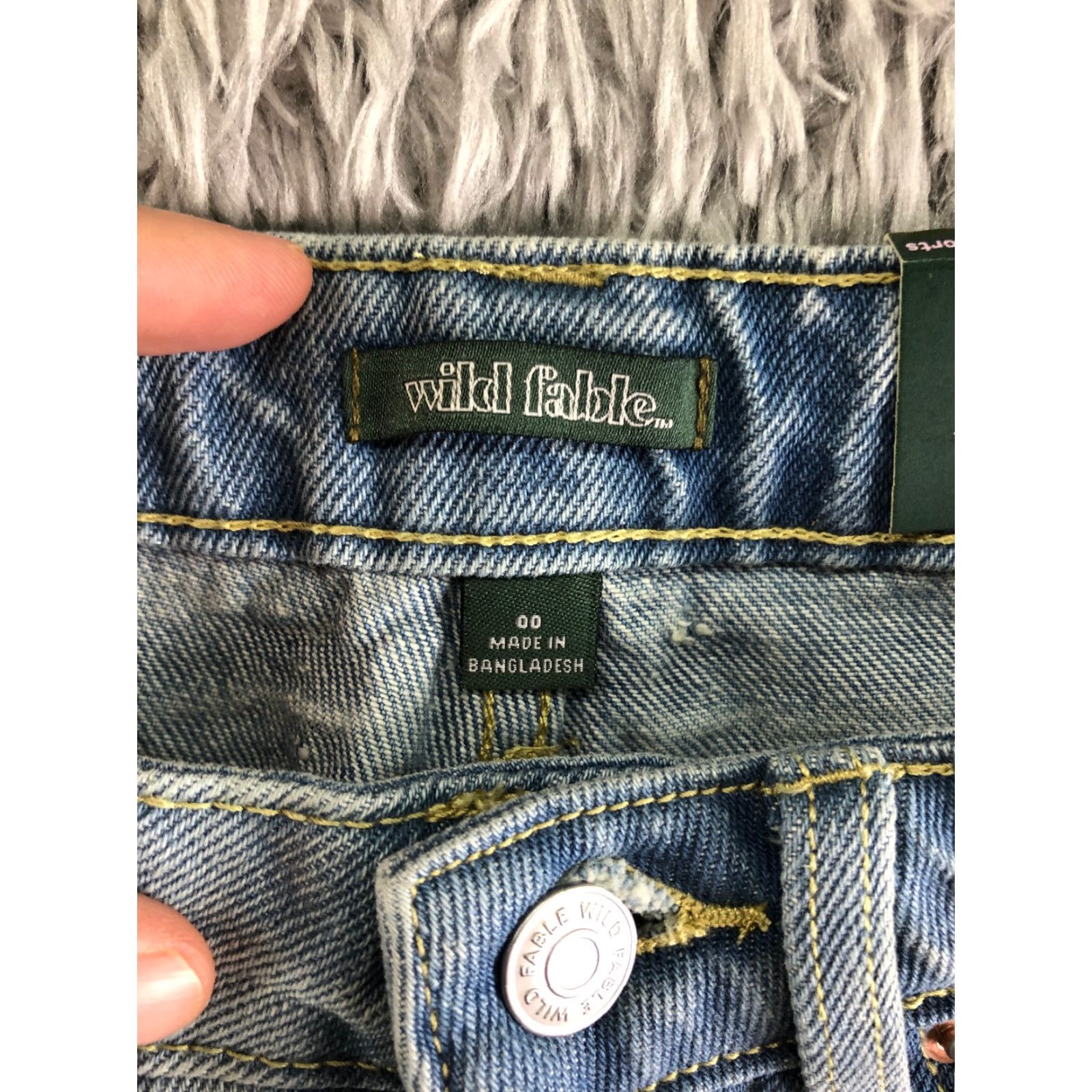 Vintage Wild Fable High Rise Bermuda Shorts Womens Size 00 Blue Denim Jean Shorts Size 26" / US 2 / IT 38 - 7 Thumbnail