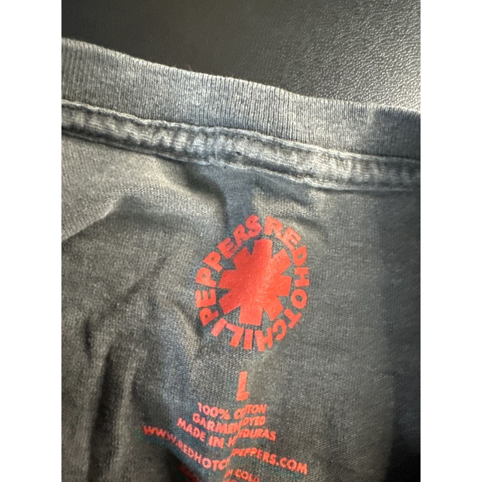 Vintage Red Hot Chili Peppers T-shirt Men’s L Faded Gray Unlimited Love 2022 Tour Tee Mens Size US L / EU 52-54 / 3 - 4 Thumbnail