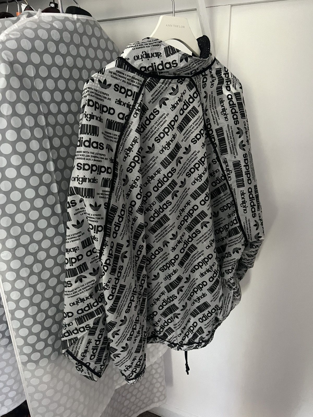 Alexander Wang Alexander wang x adidas windbreaker Size US L / EU 52-54 / 3 - 3 Thumbnail