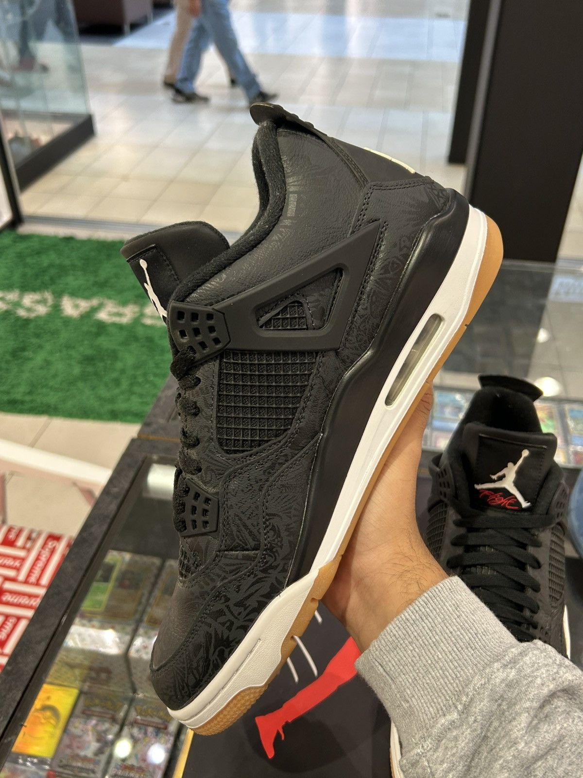Jordan Brand Jordan 4 retro Laser Blackgum Size US 12 / EU 45 - 8 Thumbnail