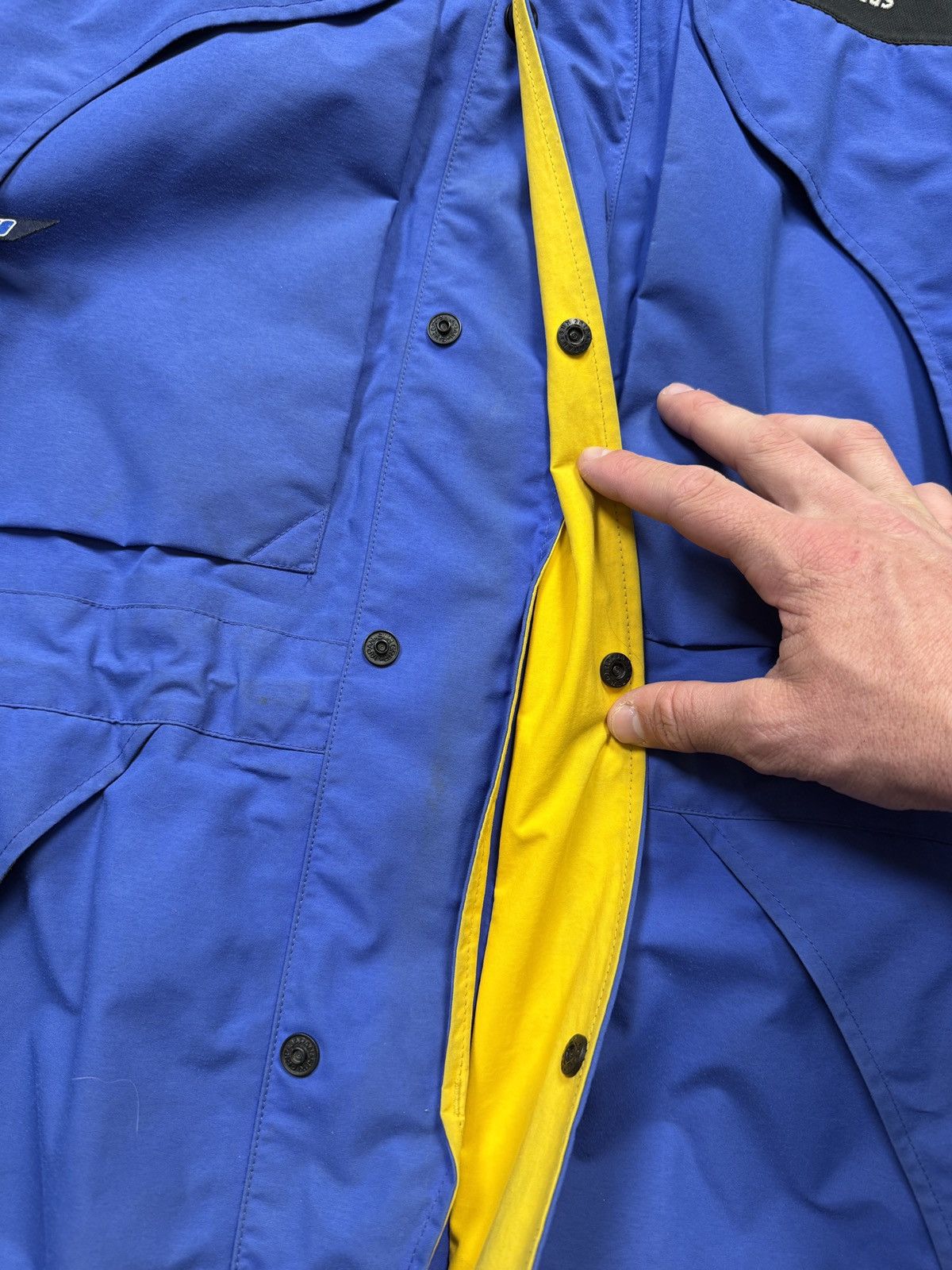 Berghaus Berghaus Mega Peak Windbreaker Vintage Size US M / EU 48-50 / 2 - 23 Thumbnail