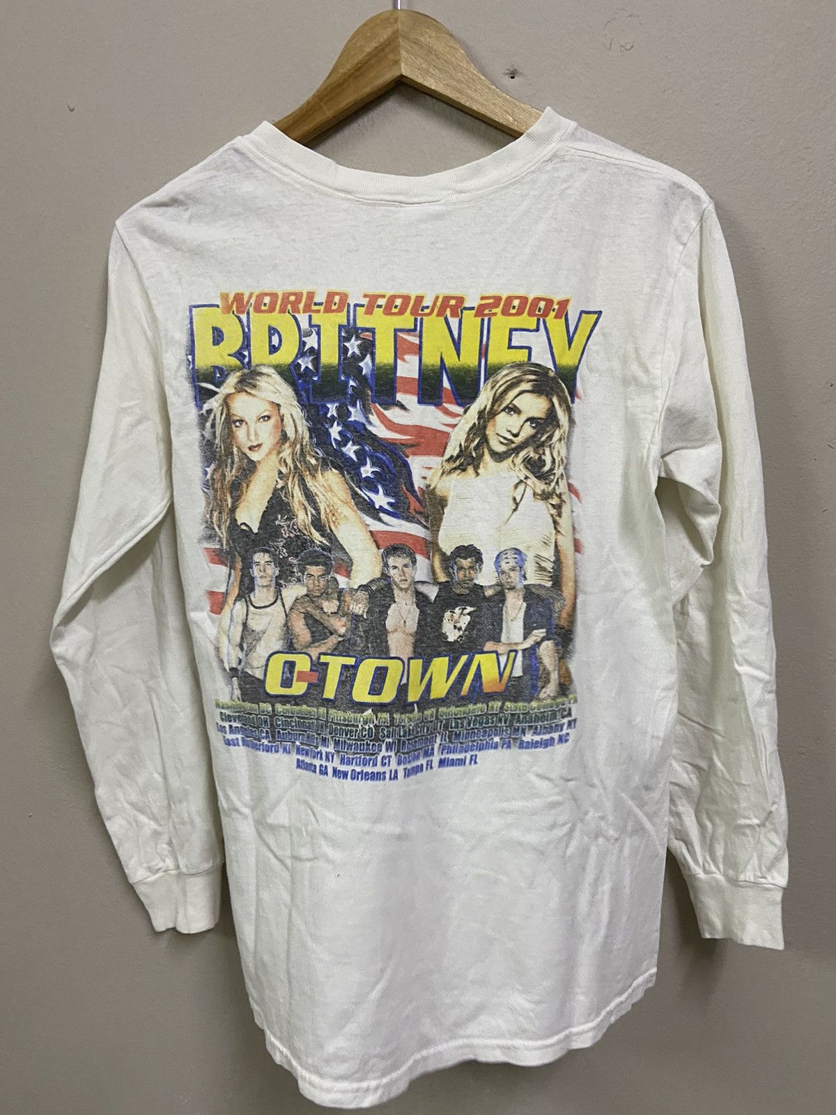 Band Tees × Vintage Vintage Britney Spears world tour 2001 concert shirt O-town Size US S / EU 44-46 / 1 - 9 Thumbnail
