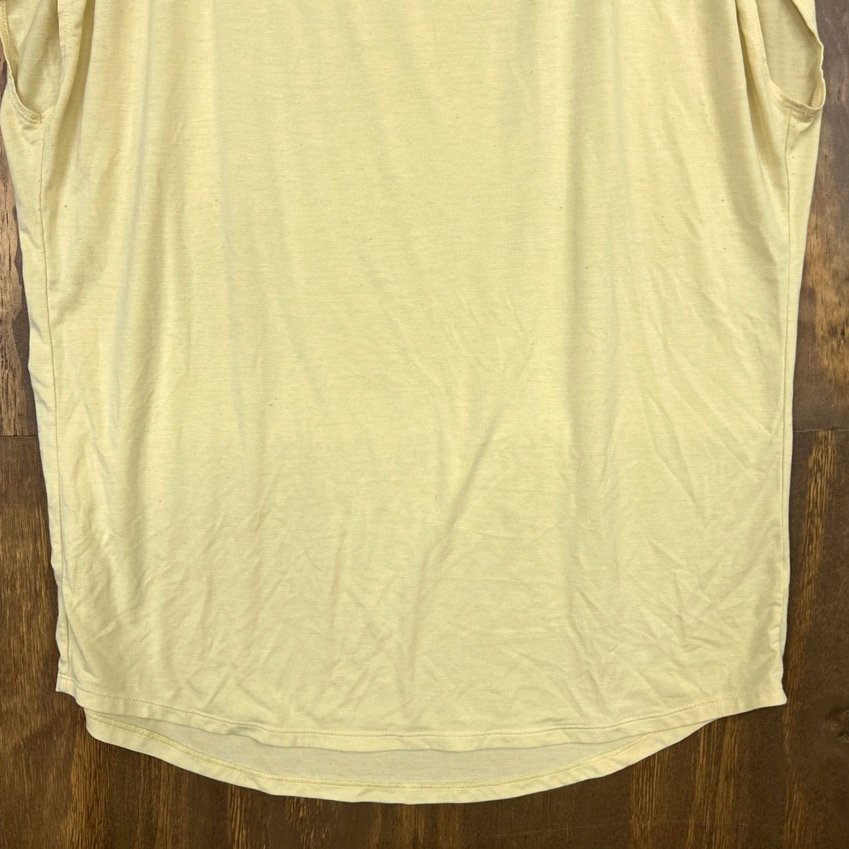 Athleta Athleta Shirt Yellow Athletic T-Shirt Womens Sleeveless Loose Fit Tank Tunic M Size M / US 6-8 / IT 42-44 - 3 Thumbnail