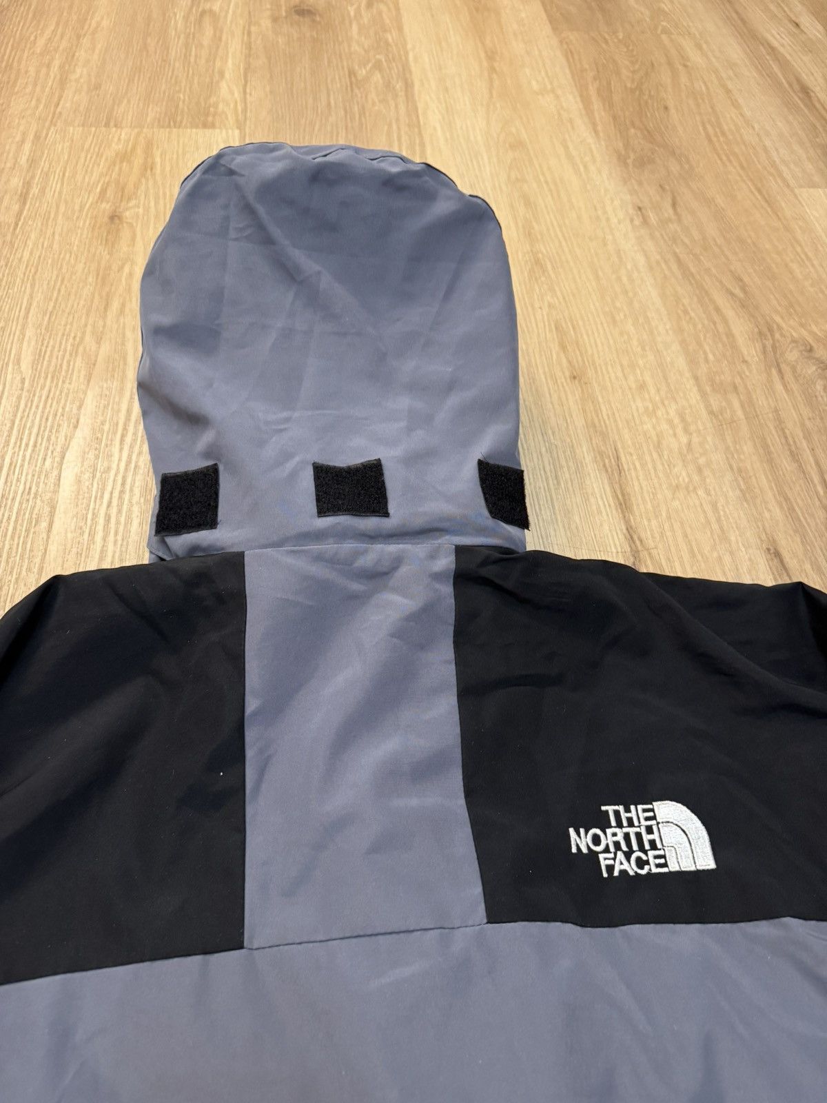 The North Face × Vintage The North Face Gore-Tex GTX Vintage 1990s Mountain Jacket L Size US L / EU 52-54 / 3 - 10 Thumbnail