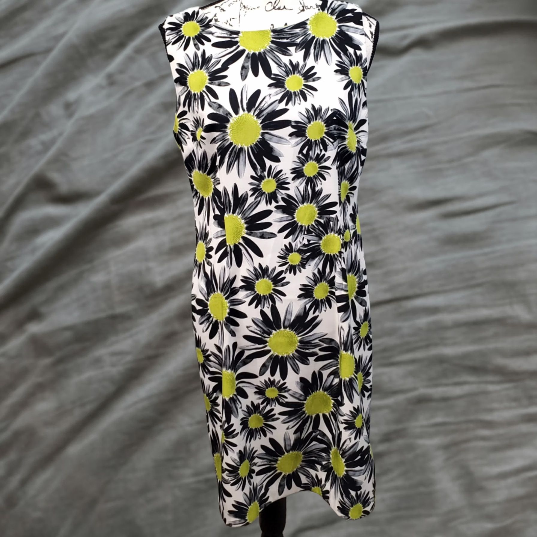 Vintage Ronni Nicole Dress Womens Size 10 Multicolor Daisy Print Shift Sleeveless Stretch Back Zip