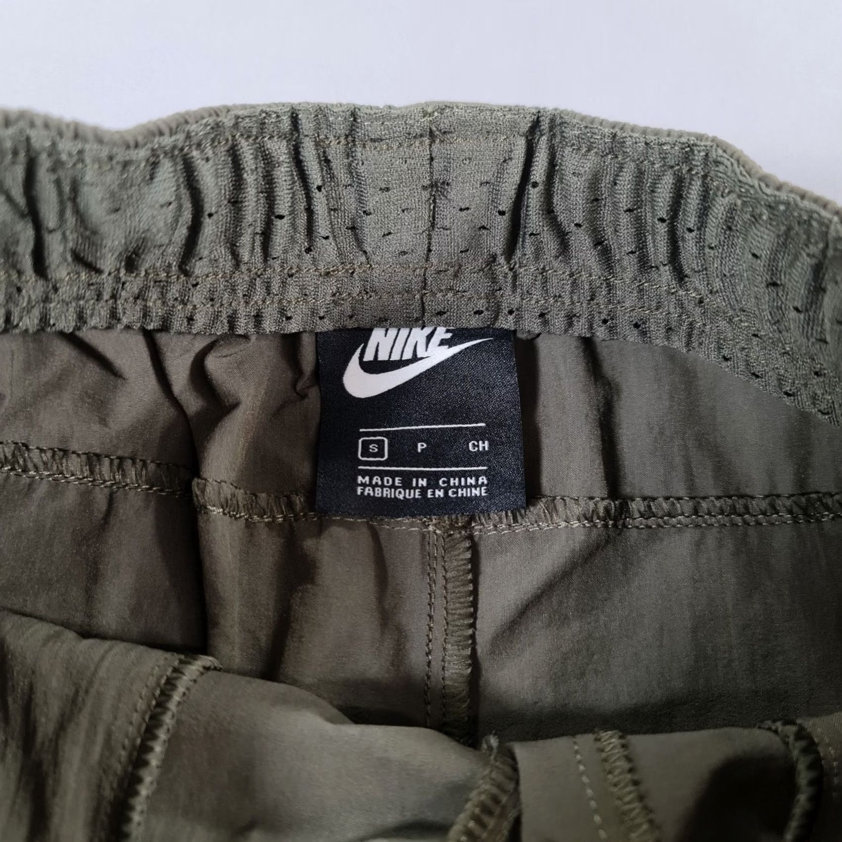 Nike Nike Air Max Cargo Pants Mens Small Green Woven Joggers BV4923 325 Elastic Waist Pockets Zip Pocket Exercise Athletic Shirt? Size US 29 - 5 Thumbnail
