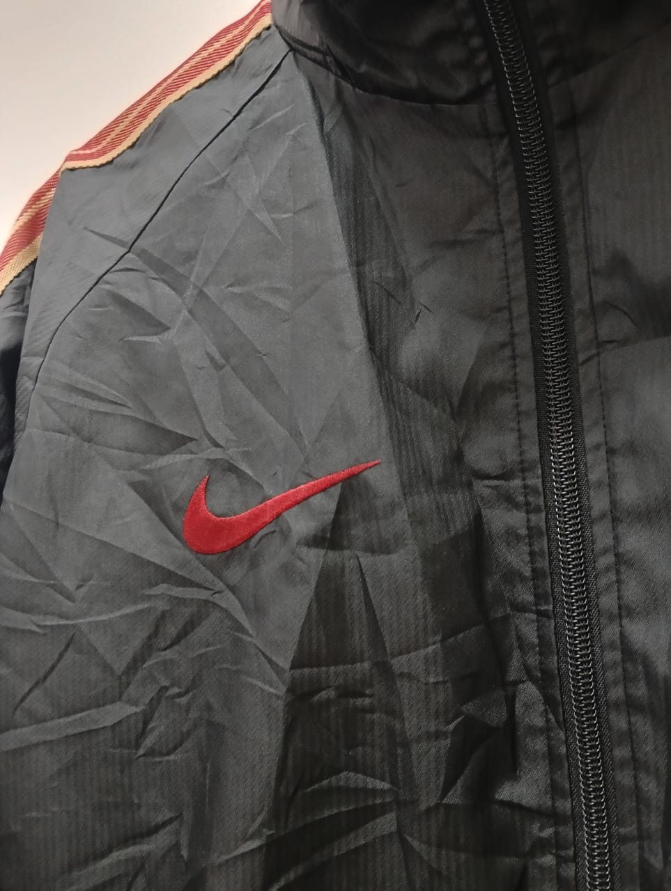 Nike 90s Vintage NIKE windbraker Large Size Size US L / EU 52-54 / 3 - 8 Thumbnail