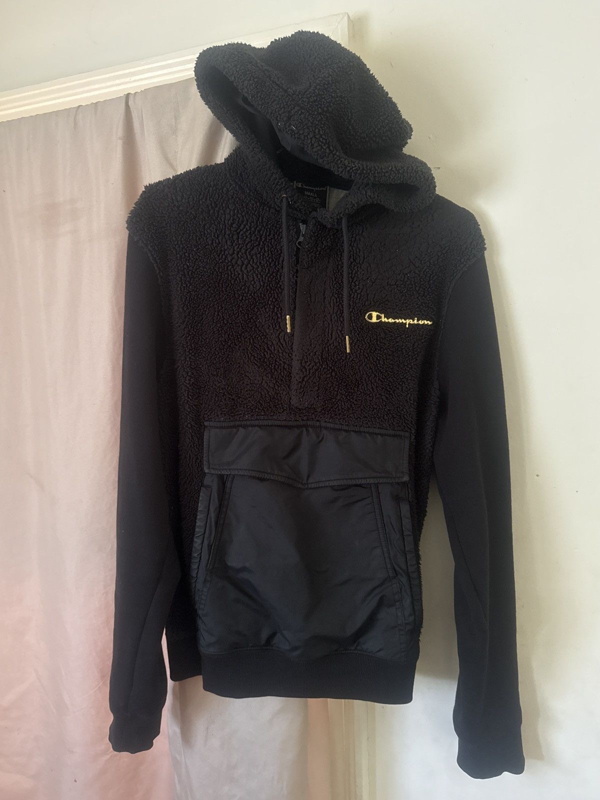 Champion Champion black fur hoodie Size US S / EU 44-46 / 1 - 3 Thumbnail