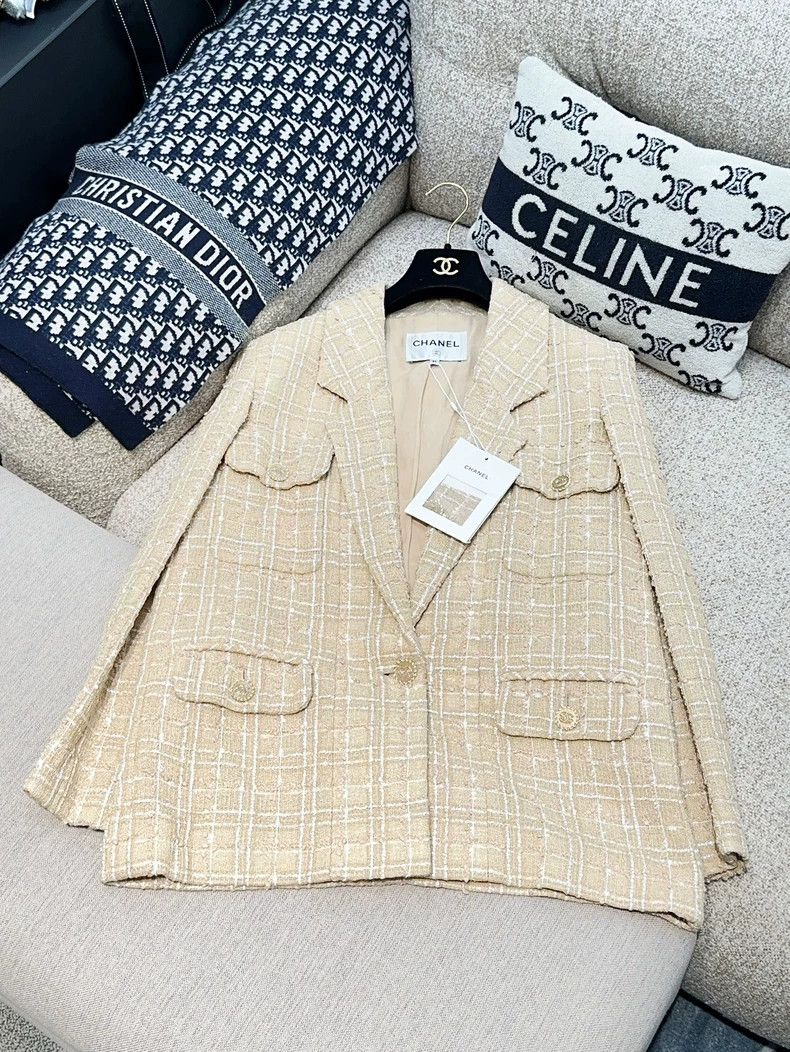 Chanel Chanel Beach series popular beige braided long-sleeved sil Size XS / US 0-2 / IT 36-38 - 1 Thumbnail