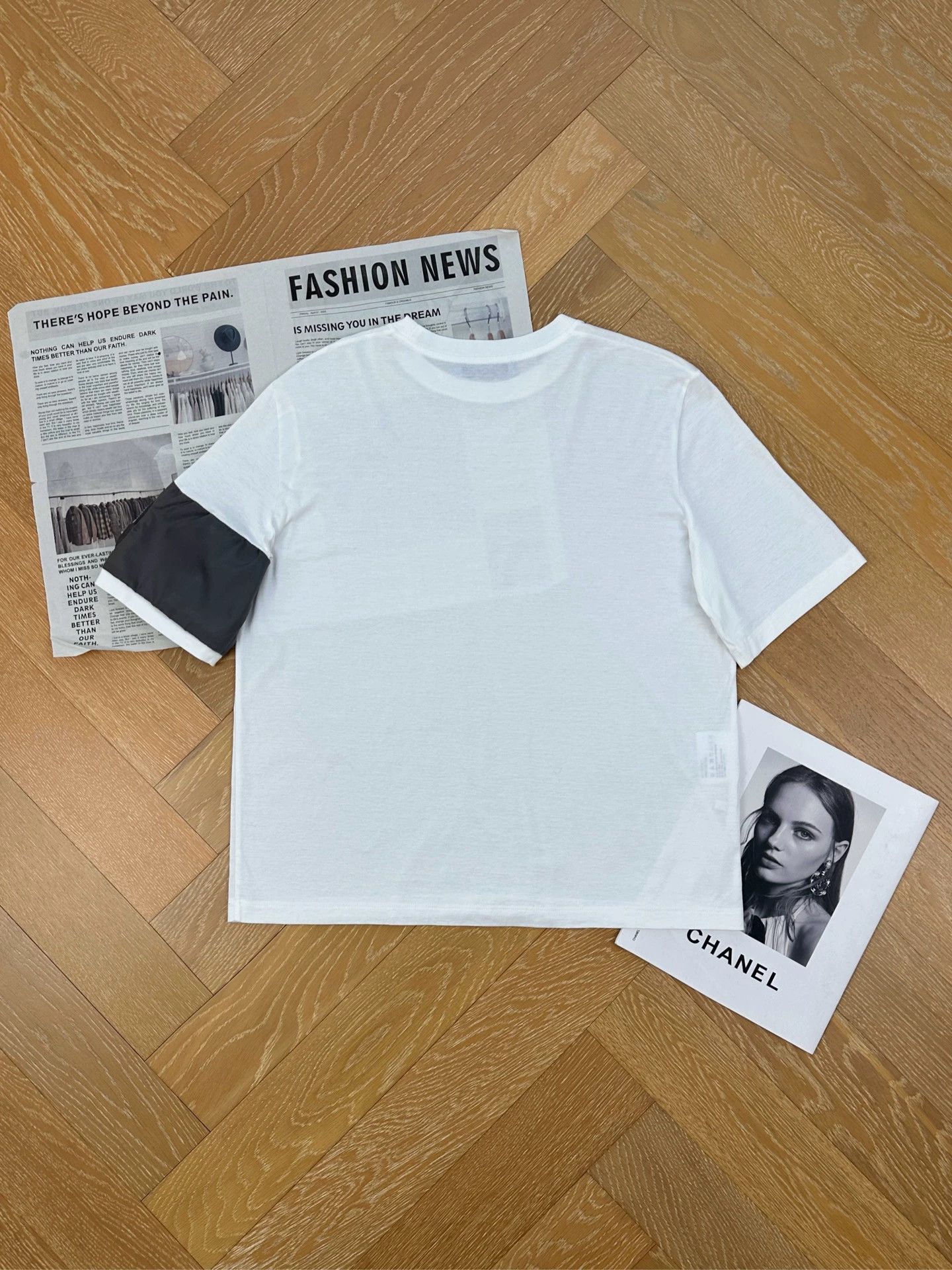 Prada PRADA triangle logo pocket s/s unisex white tee Size M / US 6-8 / IT 42-44 - 2 Thumbnail