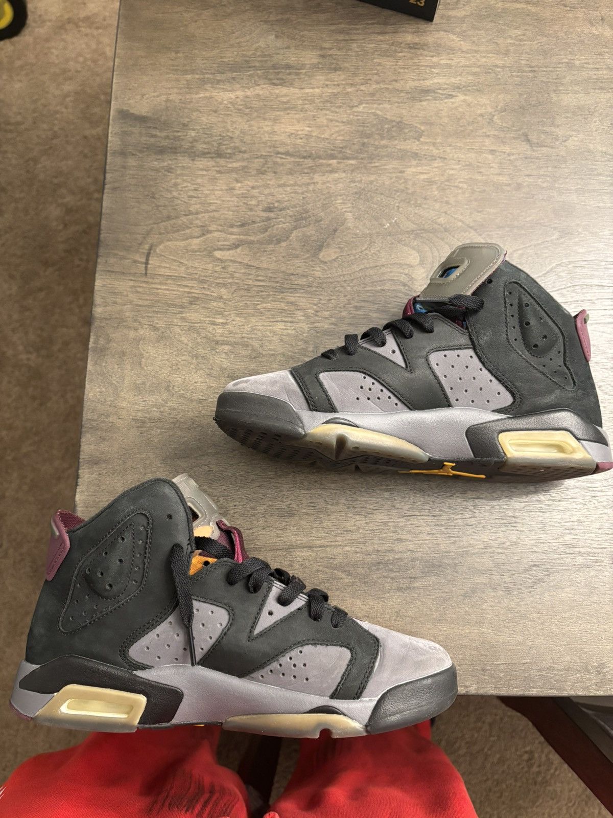 Jordan Brand AIR JORDAN 6 RETRO BORDEAUX (GS) Size US 6.5 / EU 39-40 - 3 Thumbnail
