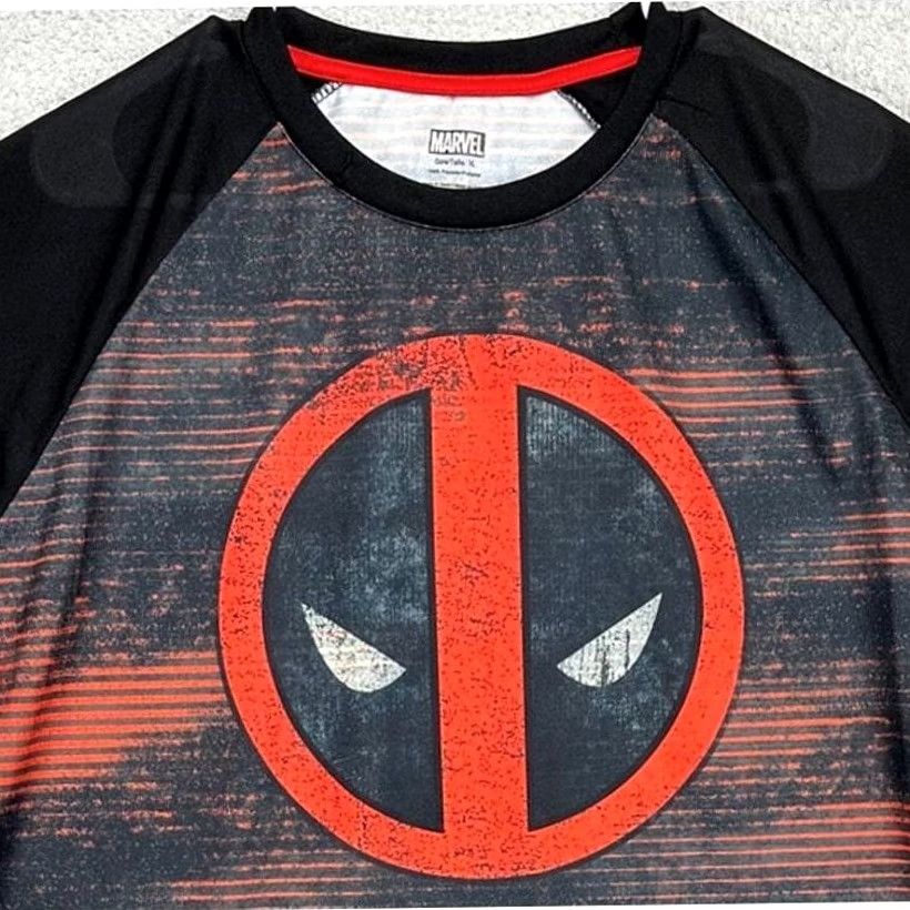 Vintage Marvel Deadpool Mens XL T-Shirt Black Graphic Print Crew Neck Authentic EUC Size US XL / EU 56 / 4 - 4 Thumbnail