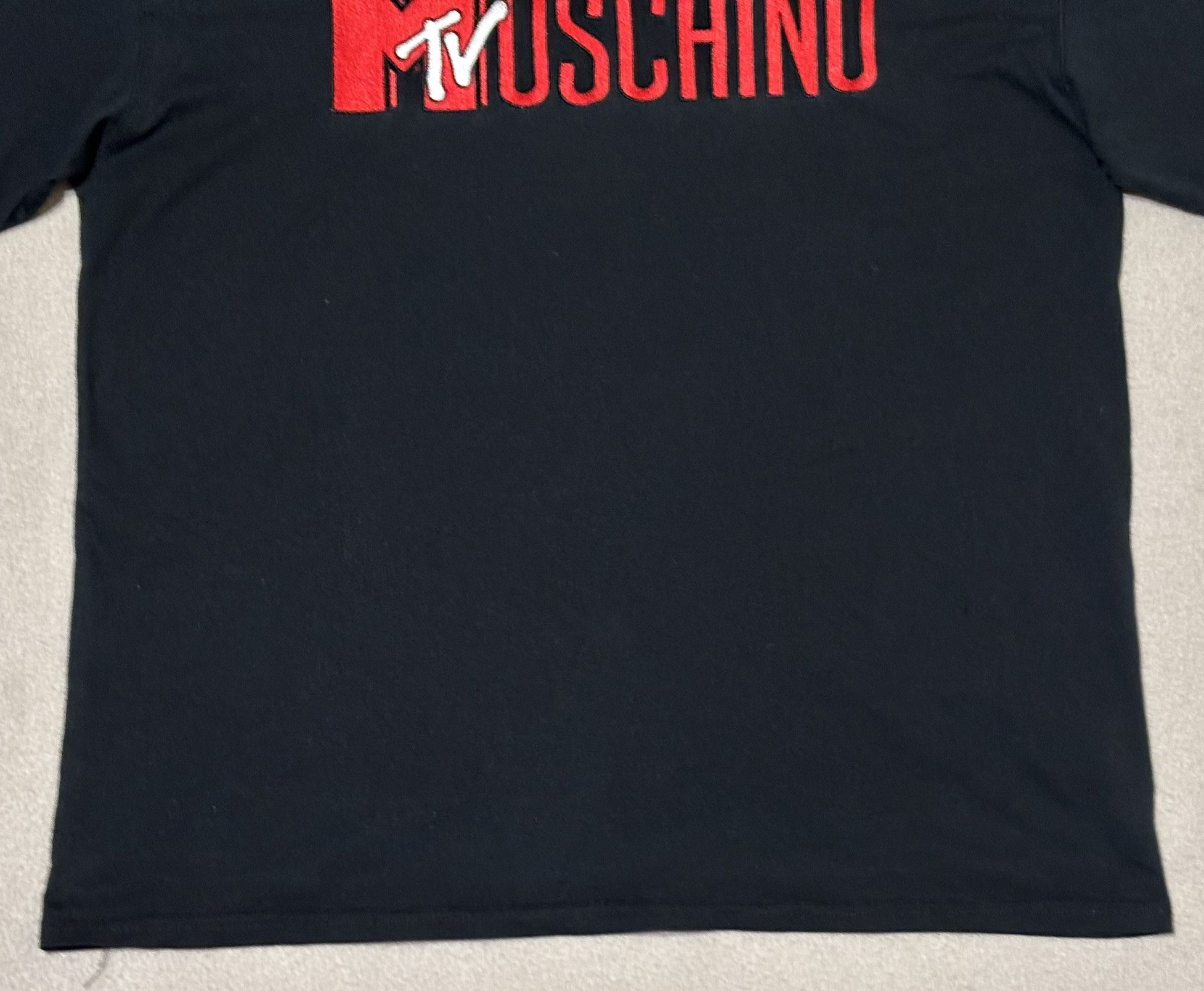 H&M × Moschino Moschino x H&M MTV T-shirt Size. L Size US L / EU 52-54 / 3 - 7 Thumbnail