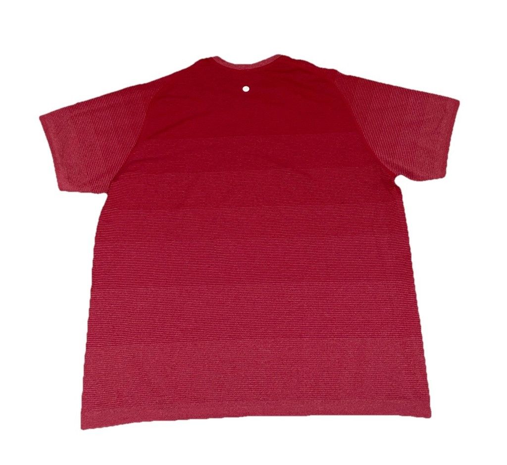 Lululemon LULULEMON METAL VENT V-NECK SHORT SLEEVE STRIPED RED SZ XXL Size US XXL / EU 58 / 5 - 7 Thumbnail
