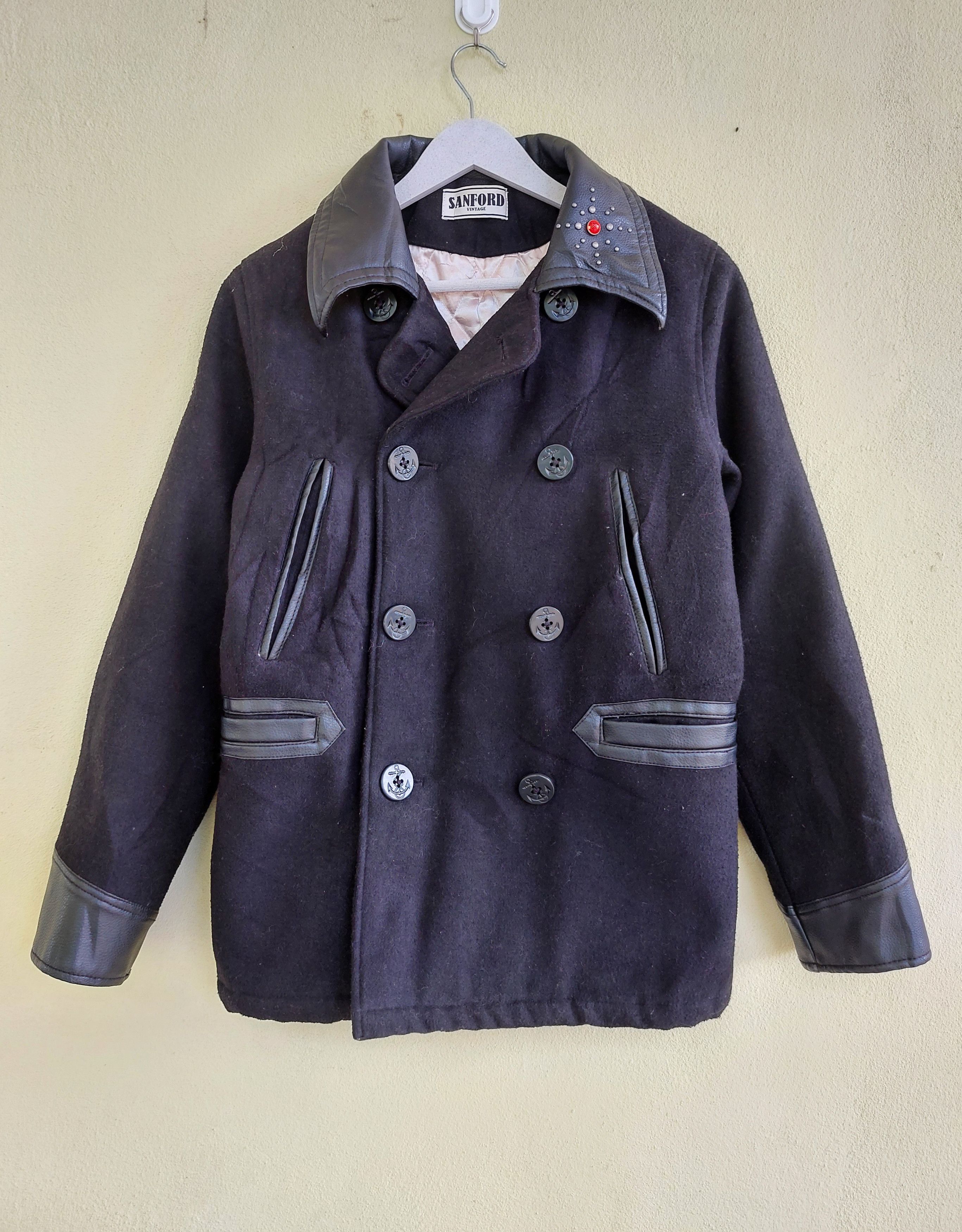 SANFORD VINTAGE studded spell out leather collar coat