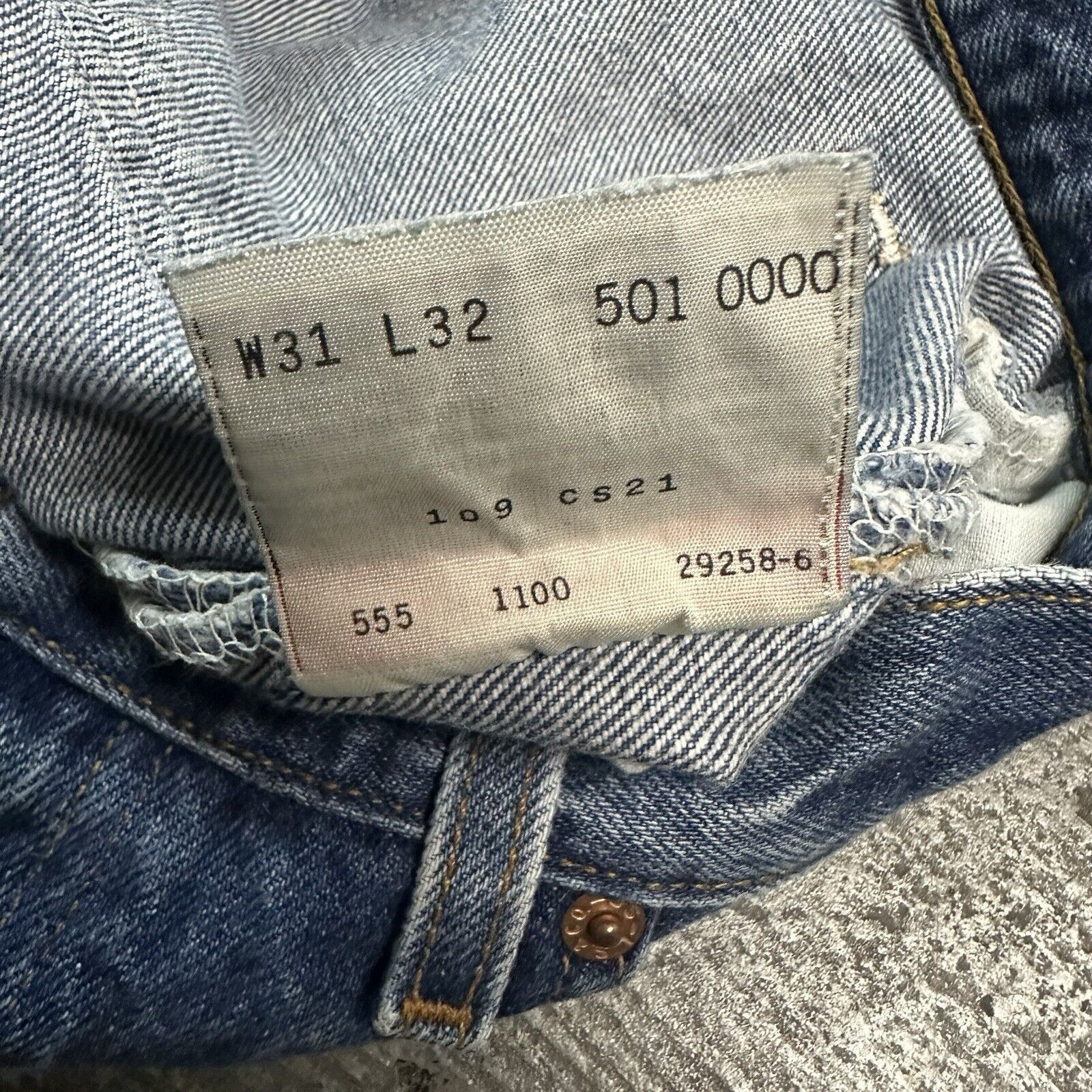 Levi's × Vintage Vintage Levi’s 501 Straight Blue Denim Jeans 31x32 Size US 31 - 9 Thumbnail